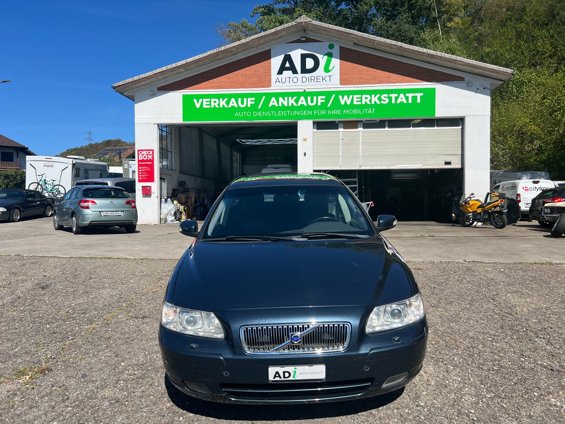 VOLVO V70 2.4D Momentum Geartronic-image-7
