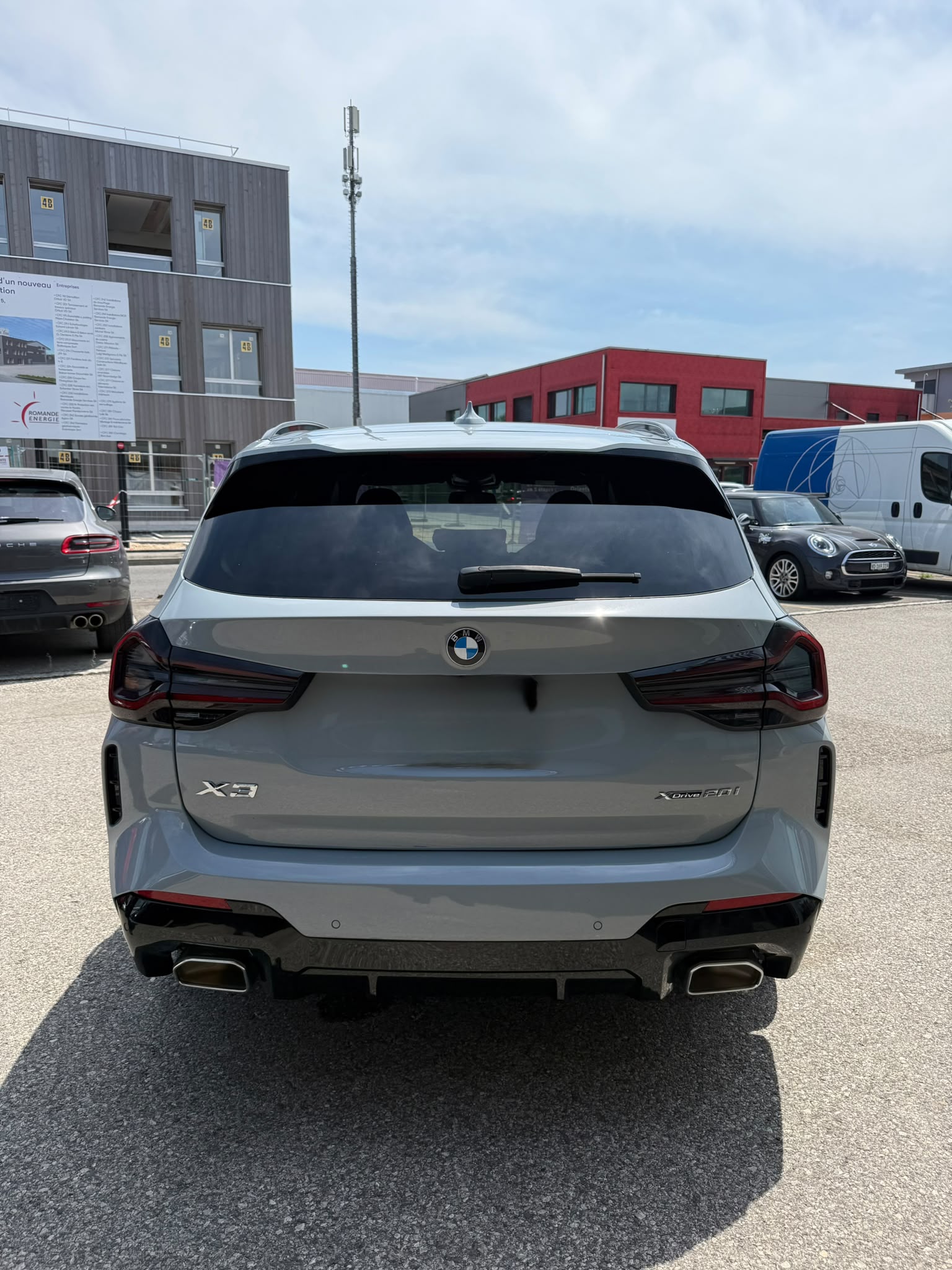 BMW X3 xDrive 20i-image-3