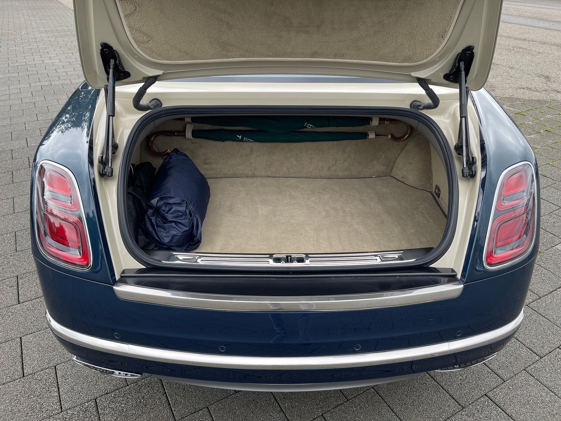 BENTLEY Mulsanne Speed*1 of 50-image-13