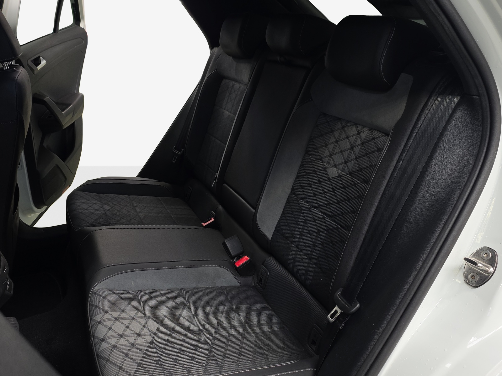 VW T-Roc 1.5 TSI EVO R-Line DSG-image-11