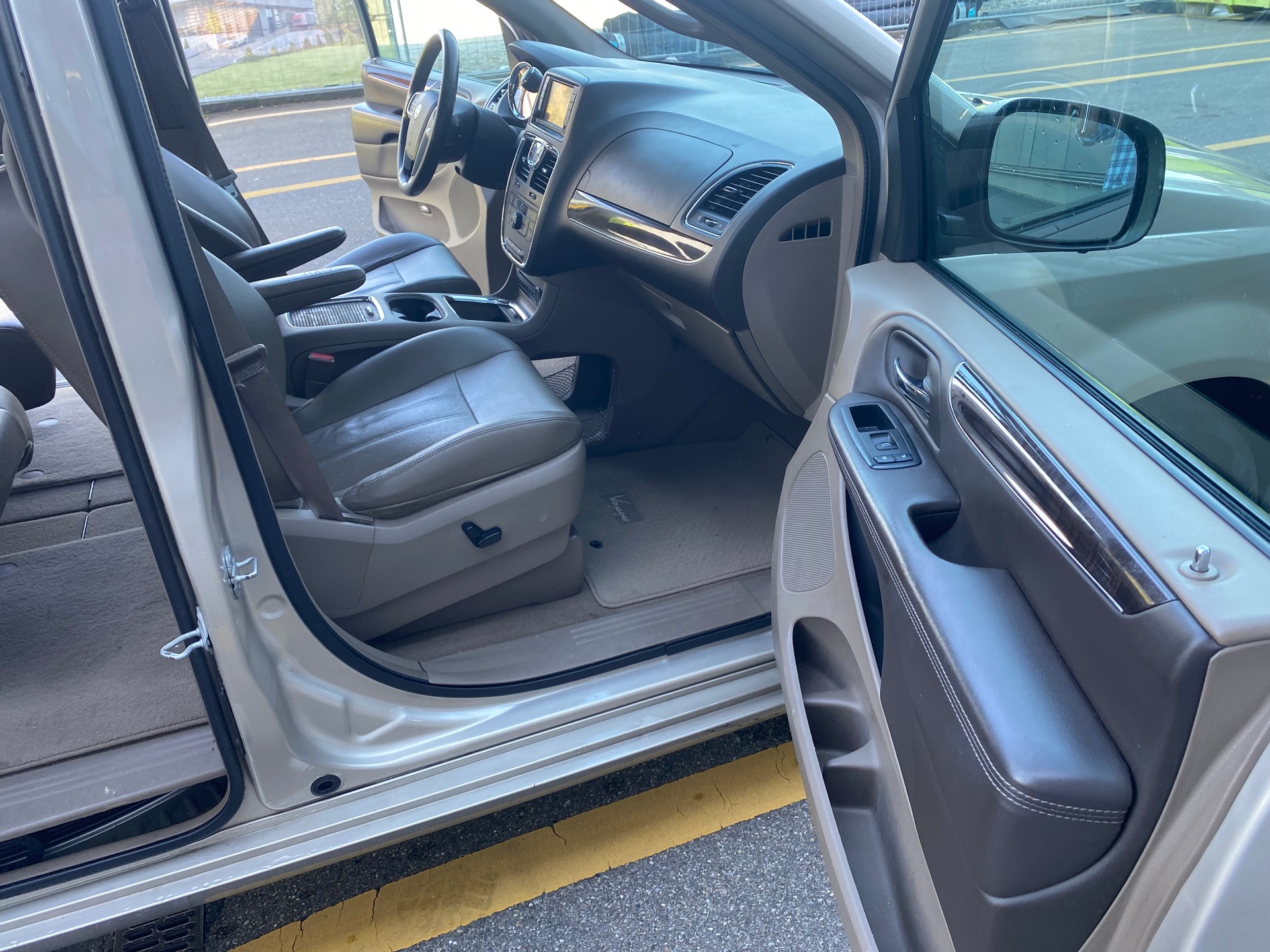 LANCIA Voyager 3.6 V6 Platinum Automatic-image-13