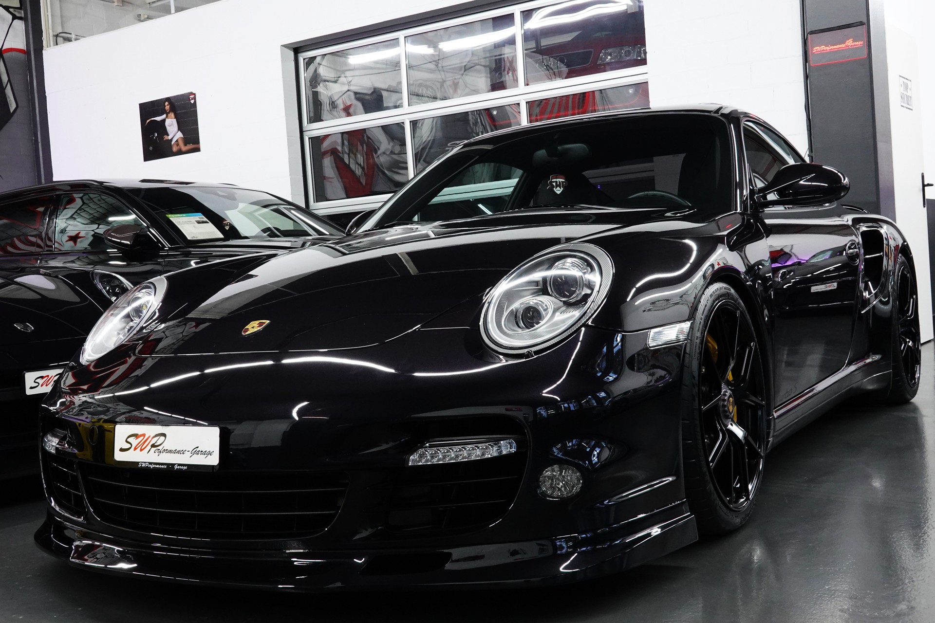 PORSCHE 911 TURBO S 997.2 PDK BLACK CH-FZ AKRAPOVIC KW-V3-showroom-element-2