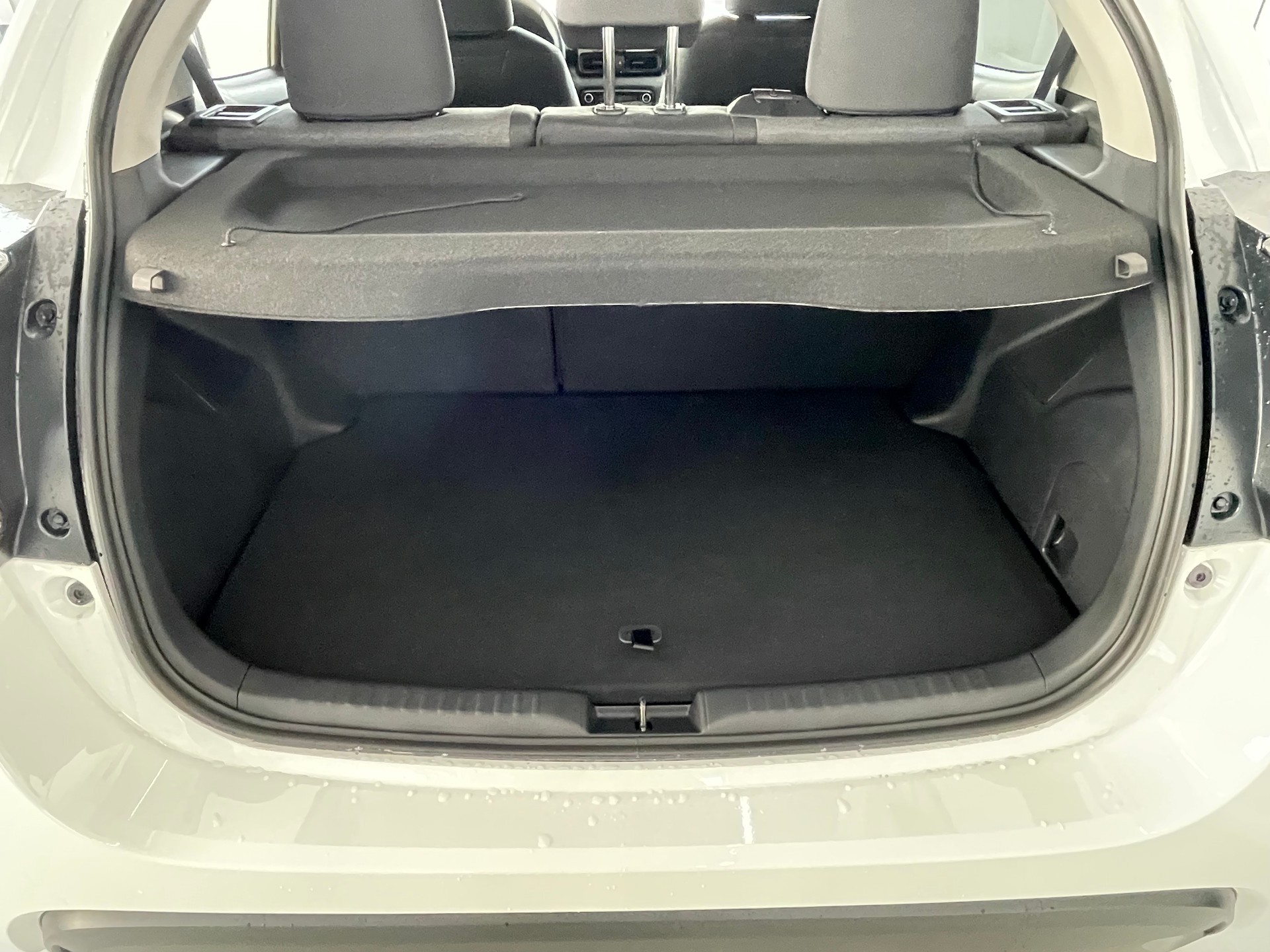 TOYOTA Yaris 1.5 Comfort e-CVT-image-18
