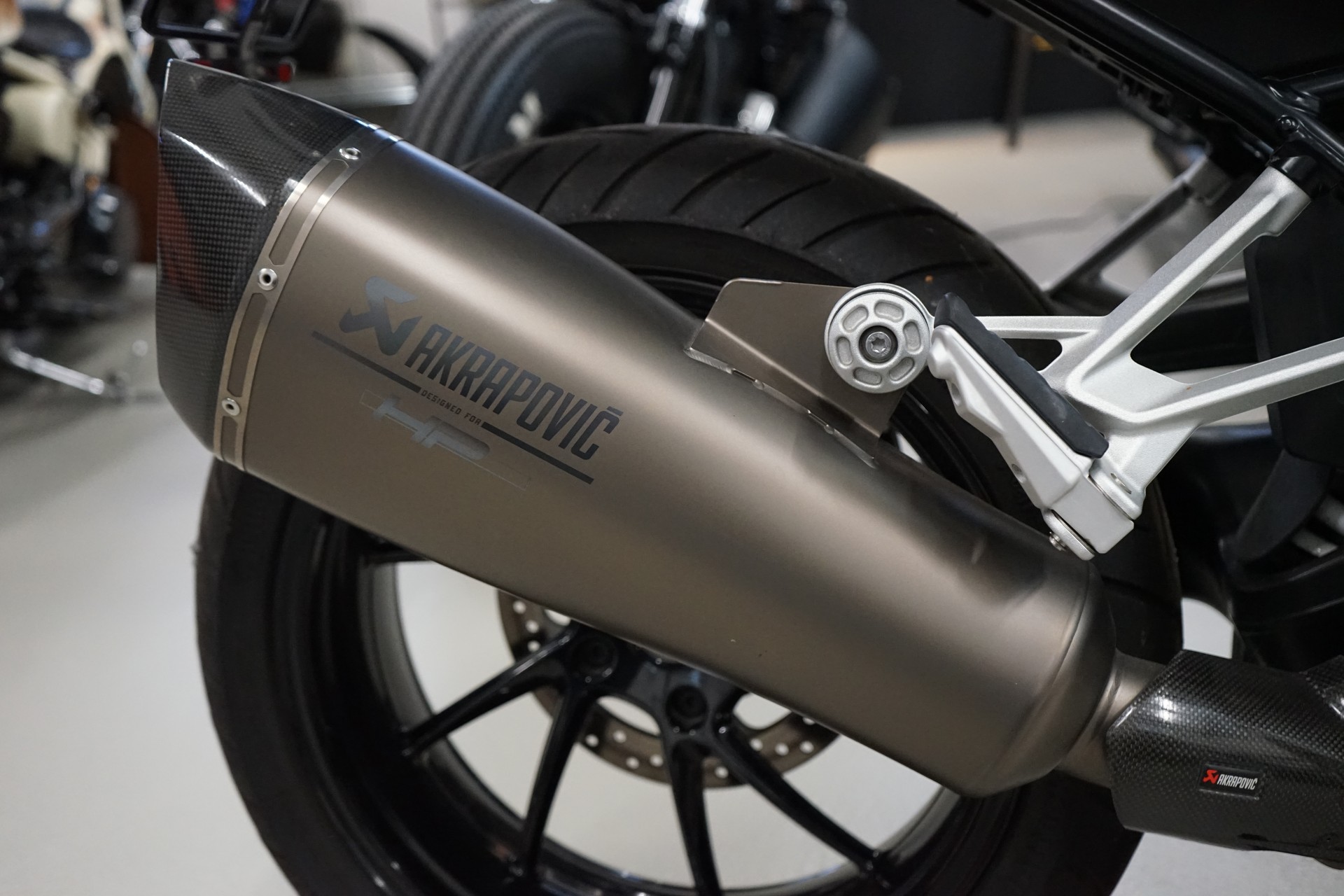 BMW R 1250 R ABS-image-2