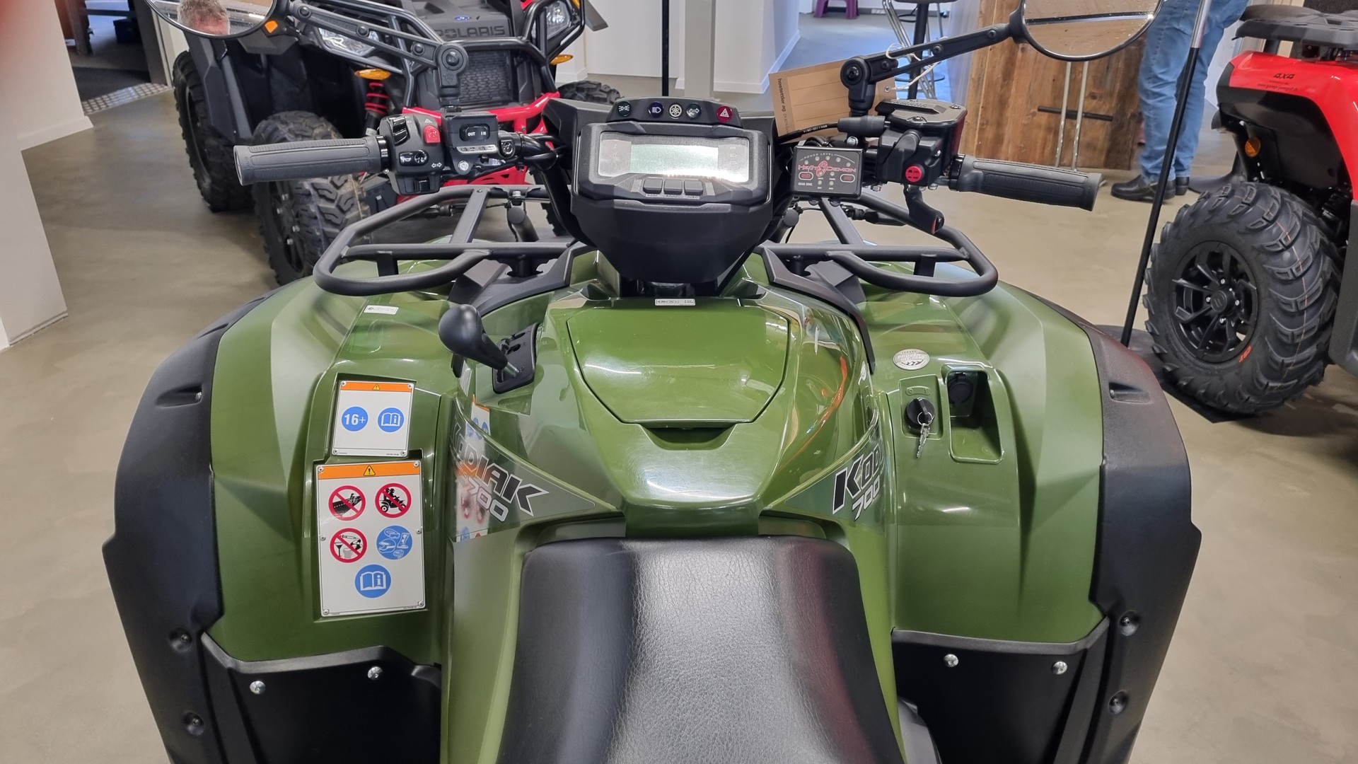 YAMAHA Ab MFK mit Raupenkit und Räder-image-4