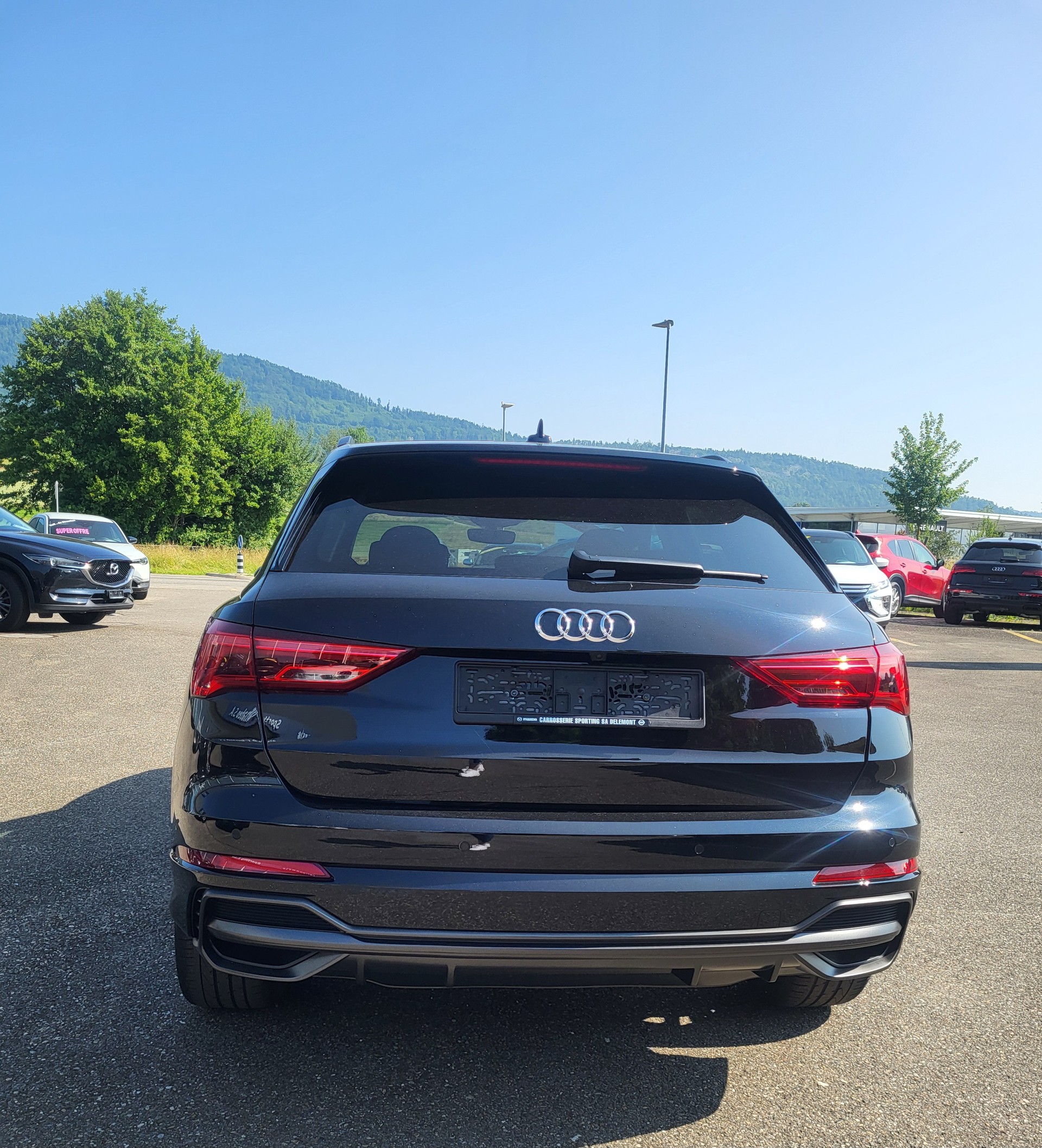 AUDI Q3 35 TFSI S line Attraction S-tronic-image-4