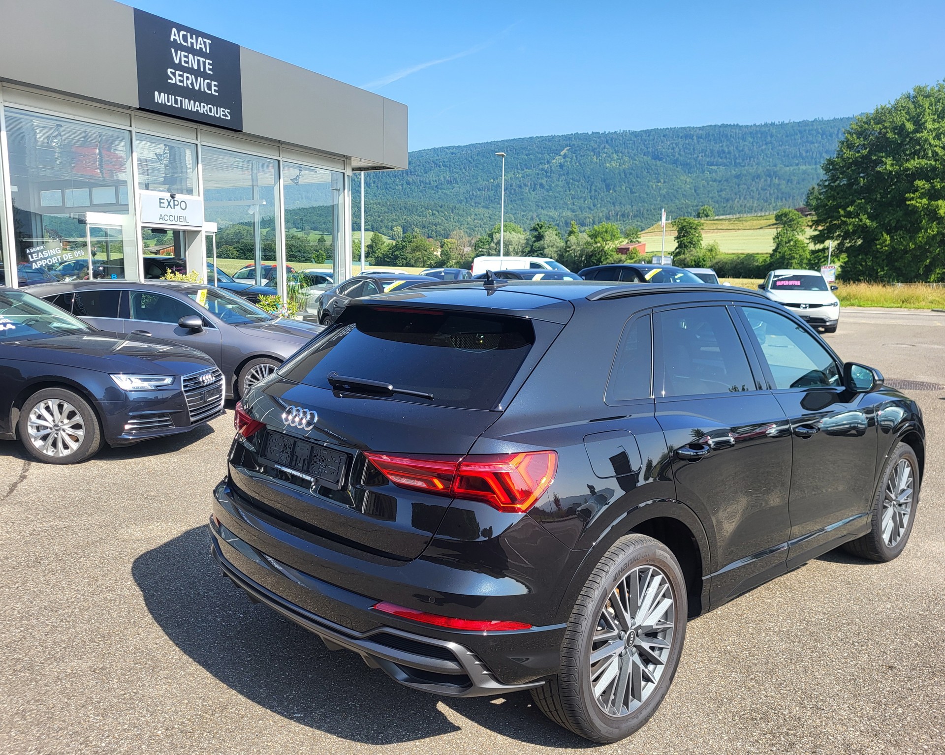 AUDI Q3 35 TFSI S line Attraction S-tronic-image-3