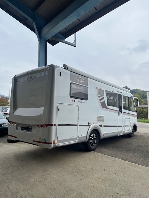 LMC Explorer 670 G-showroom-element-1