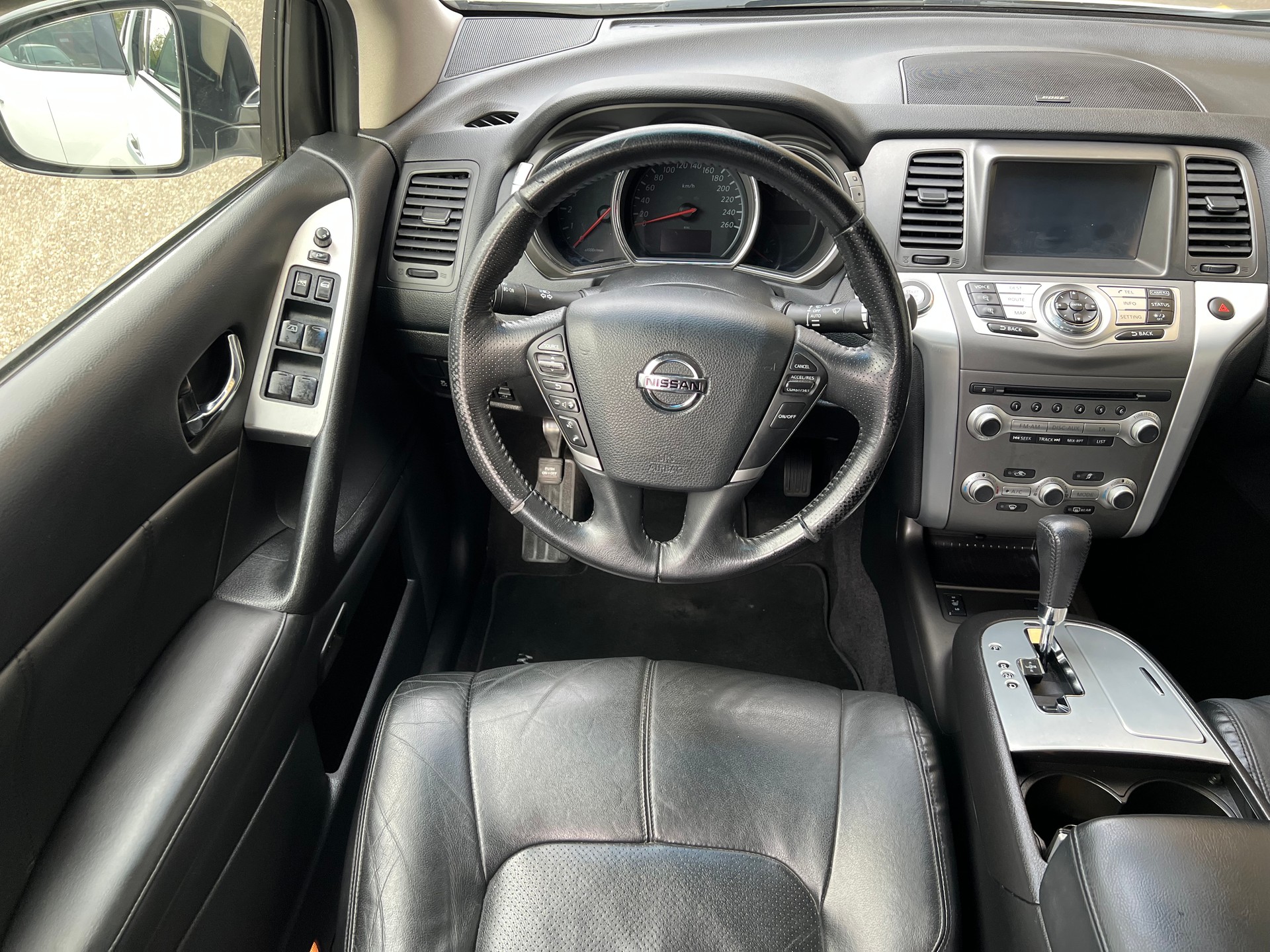 NISSAN Murano 2.5 dCi Executive Swiss Edition Automatic-image-9