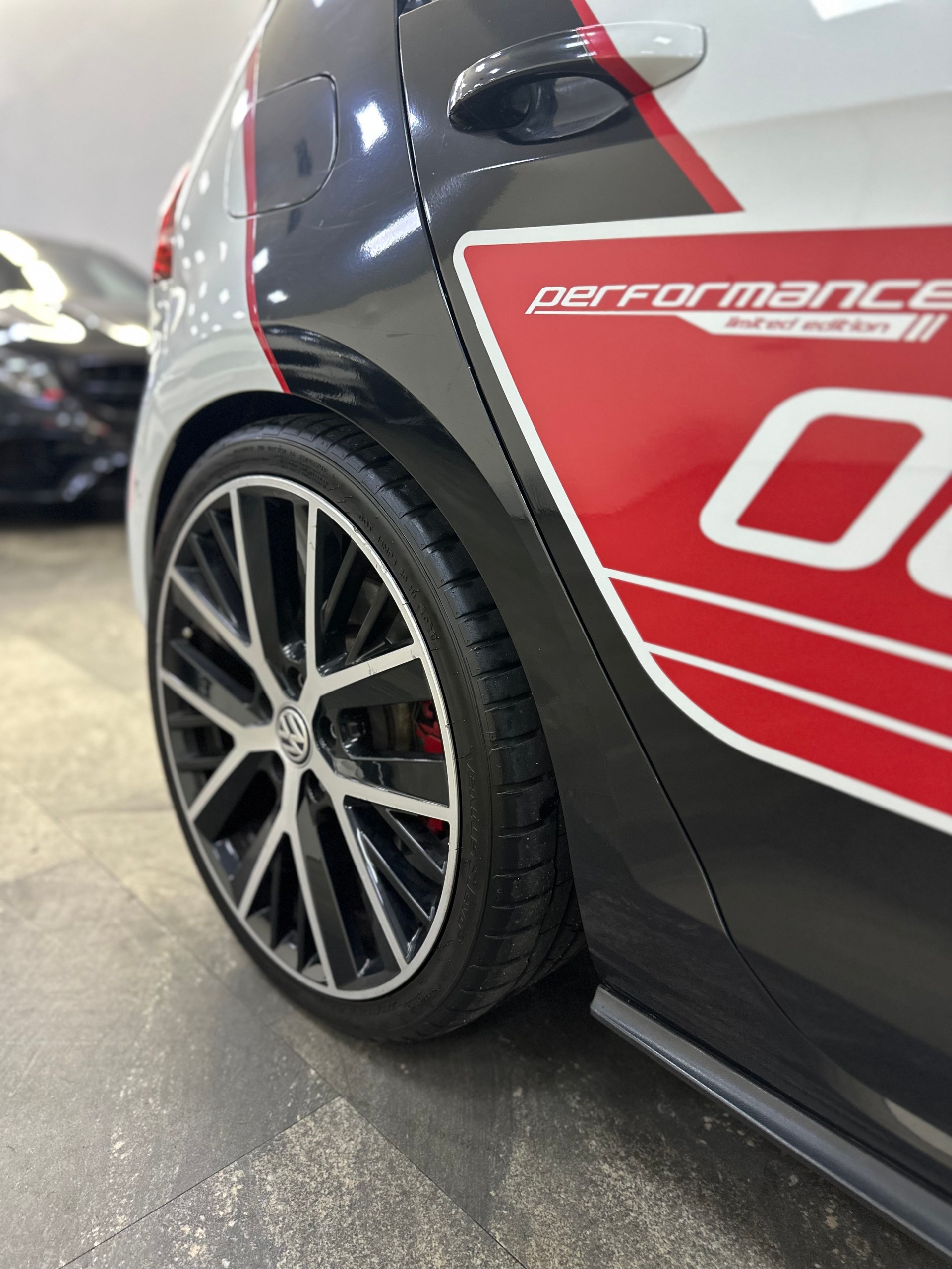 VW Golf 2.0 TSI GTI Performance DSG-image-12