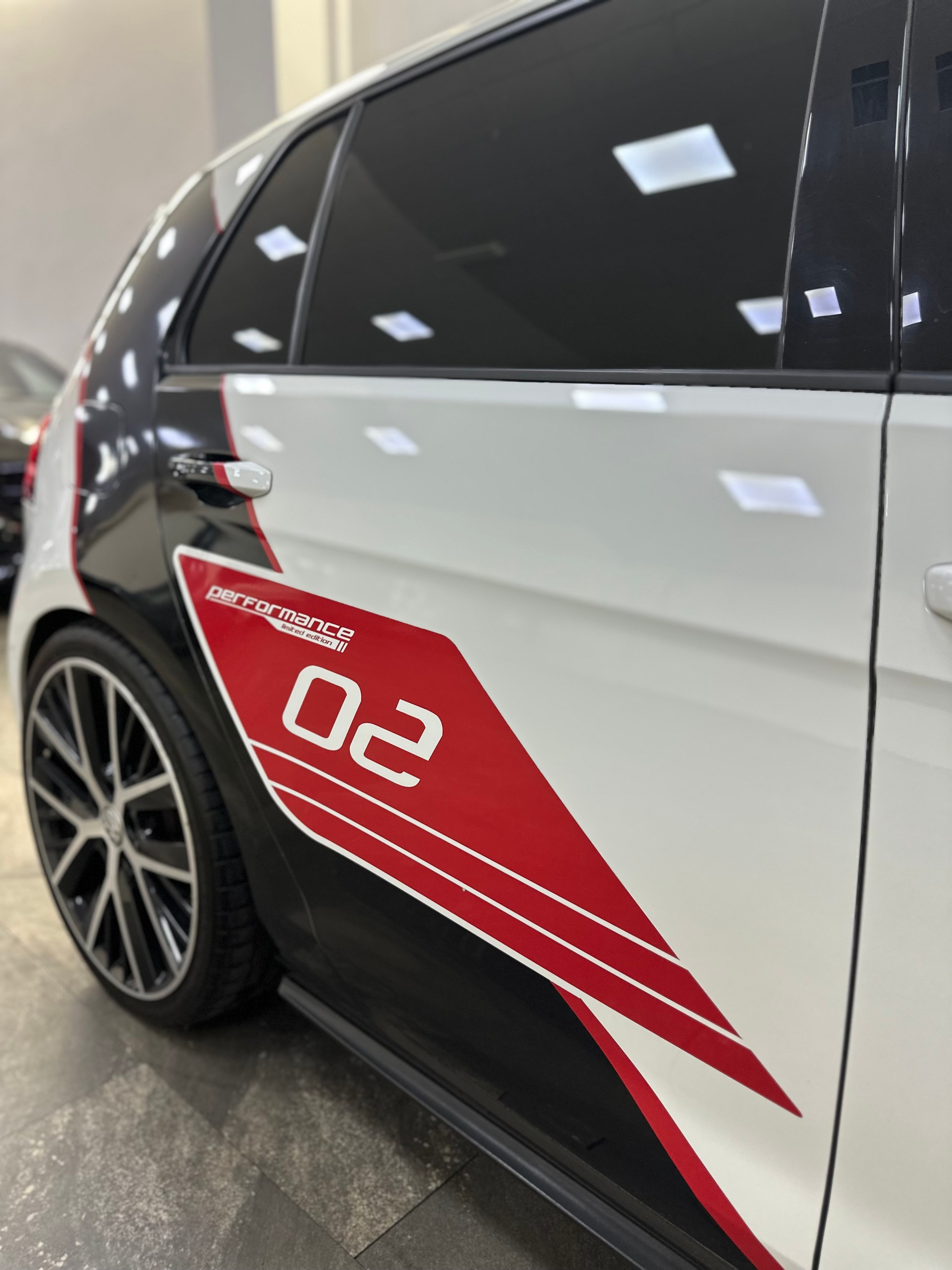 VW Golf 2.0 TSI GTI Performance DSG-image-11