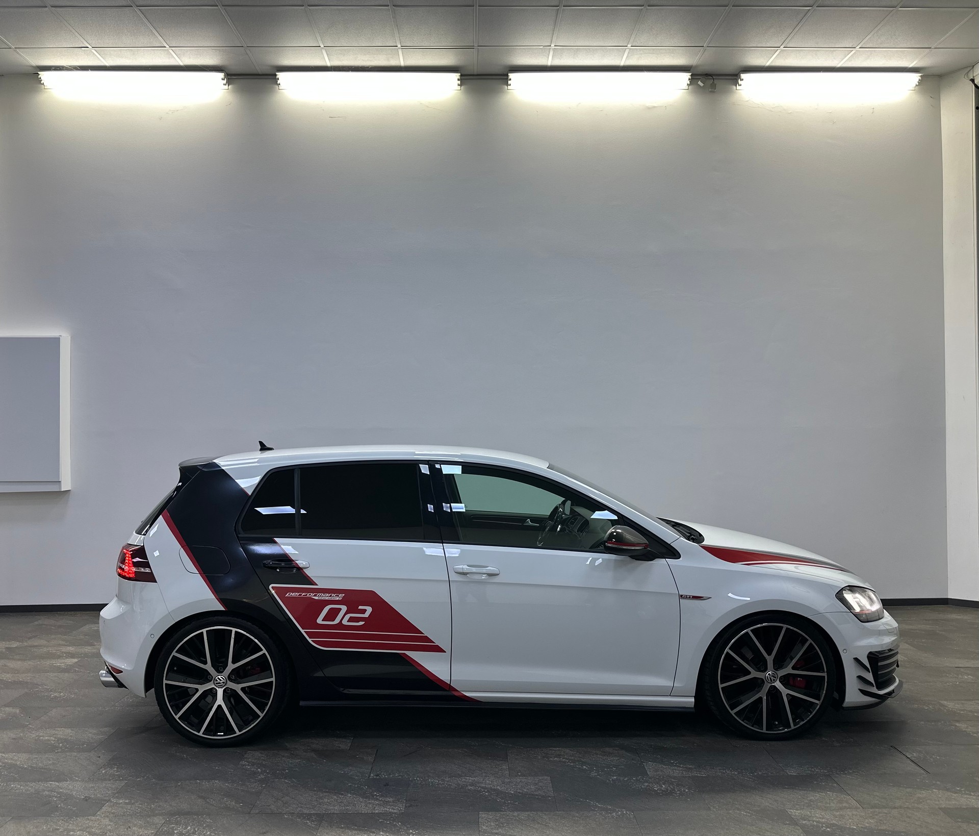 VW Golf 2.0 TSI GTI Performance DSG-image-10