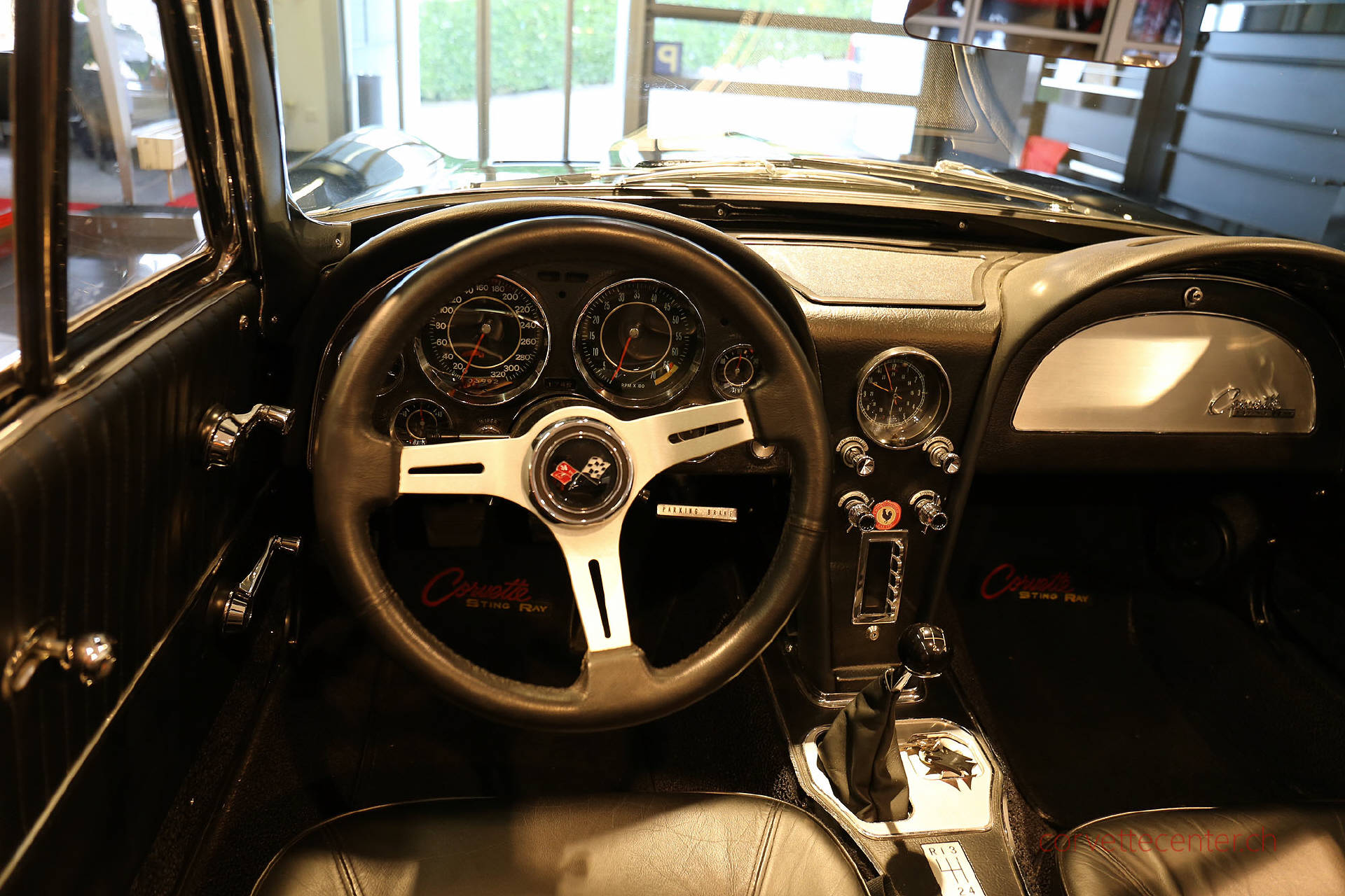 CHEVROLET Corvette C2 Cabriolet-image-10