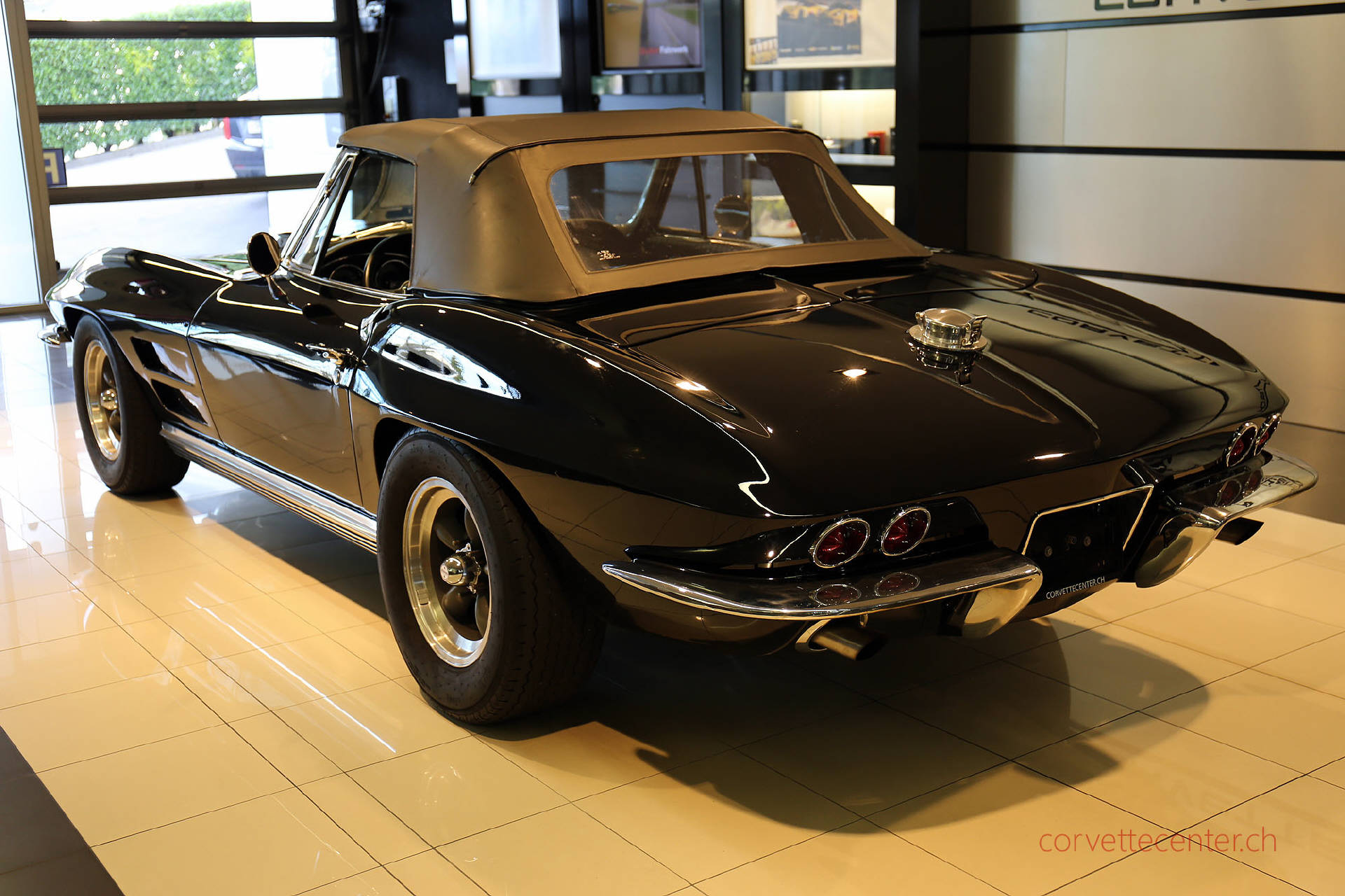 CHEVROLET Corvette C2 Cabriolet-image-17