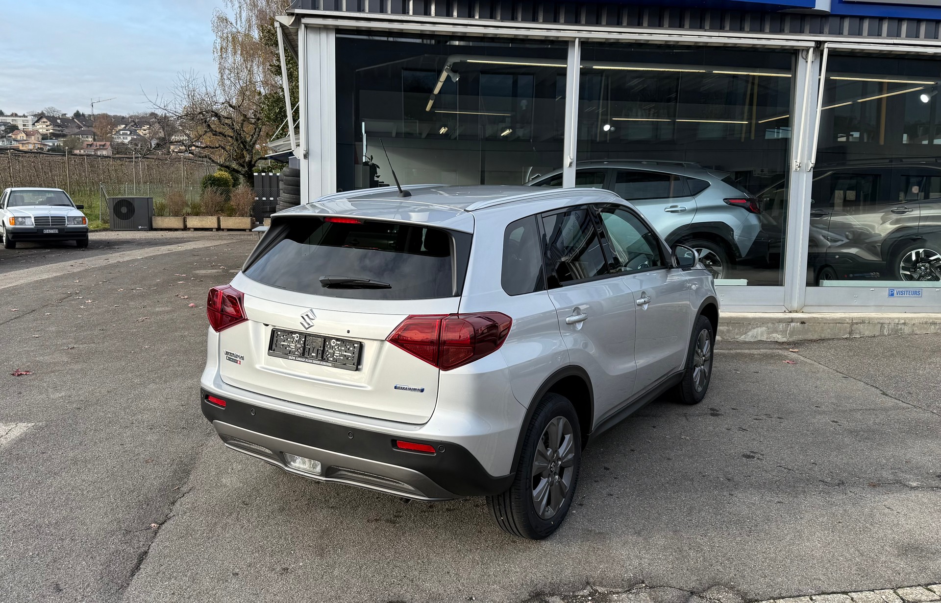 SUZUKI Vitara 1.4 Boosterjet Compact + 4x4 Hybrid Automatic-image-5