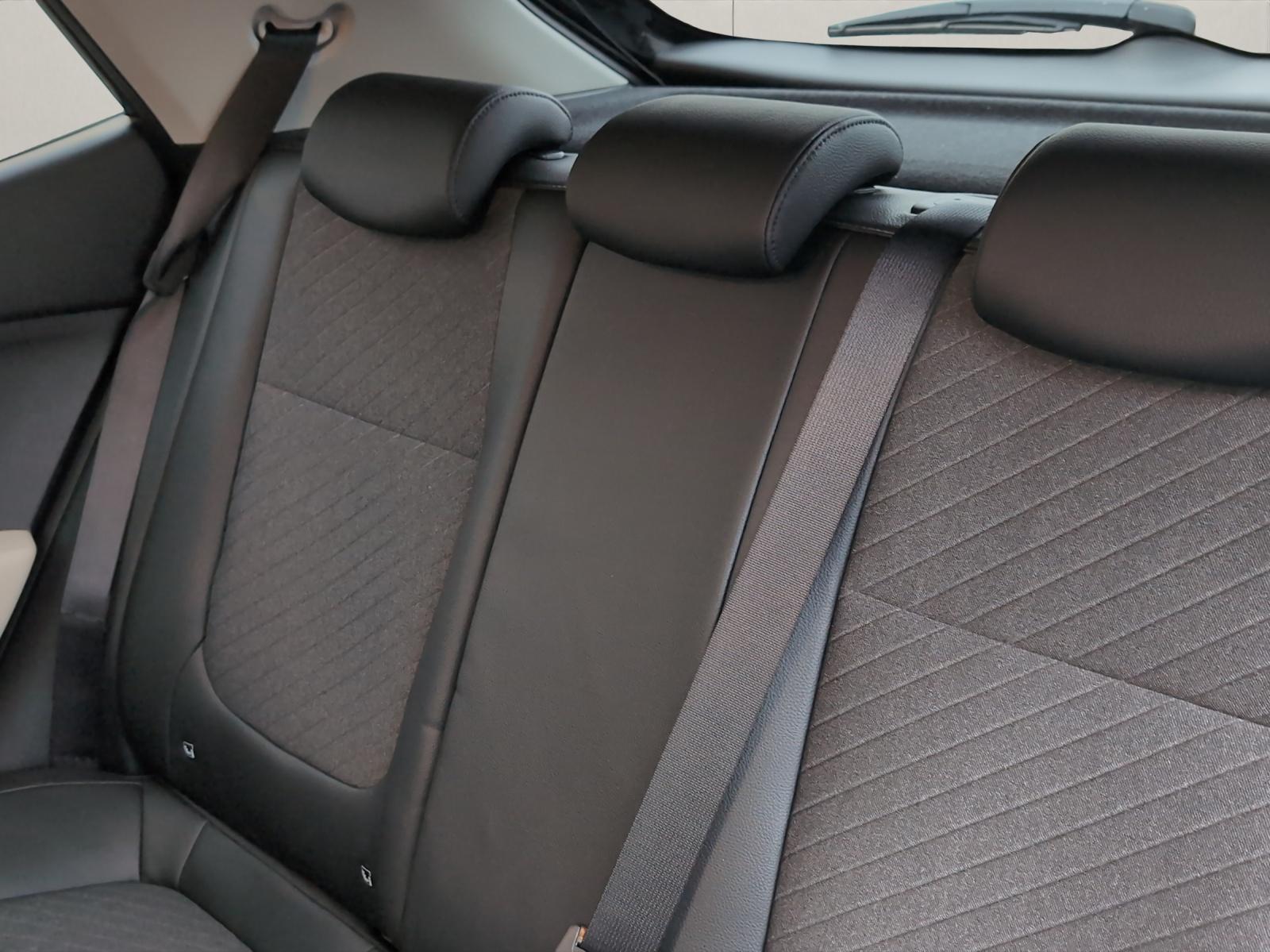 KIA Stonic 1.0 T-GDi MHEV GT-Line-image-15