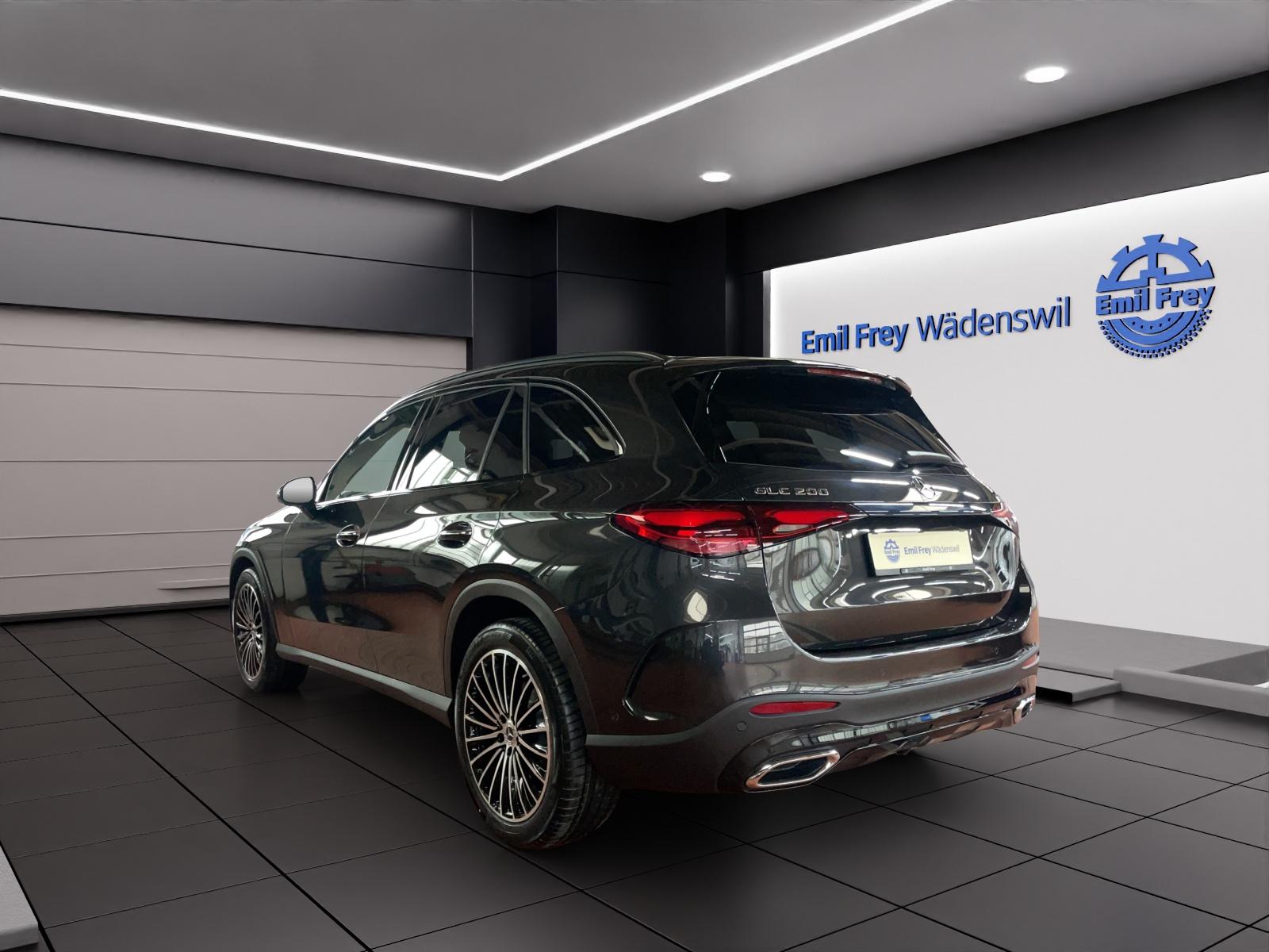 MERCEDES-BENZ GLC 200 4MATIC AMG Line-showroom-element-3