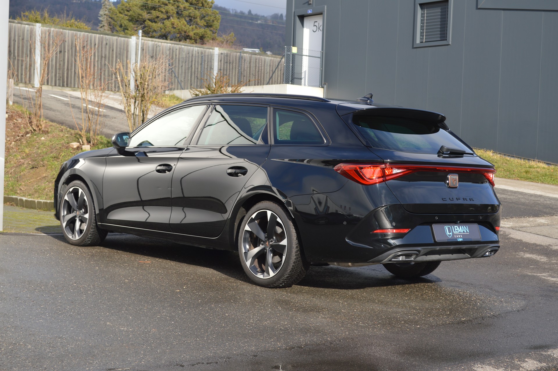 CUPRA LEON ST 2.0 TSI DSG-image-6