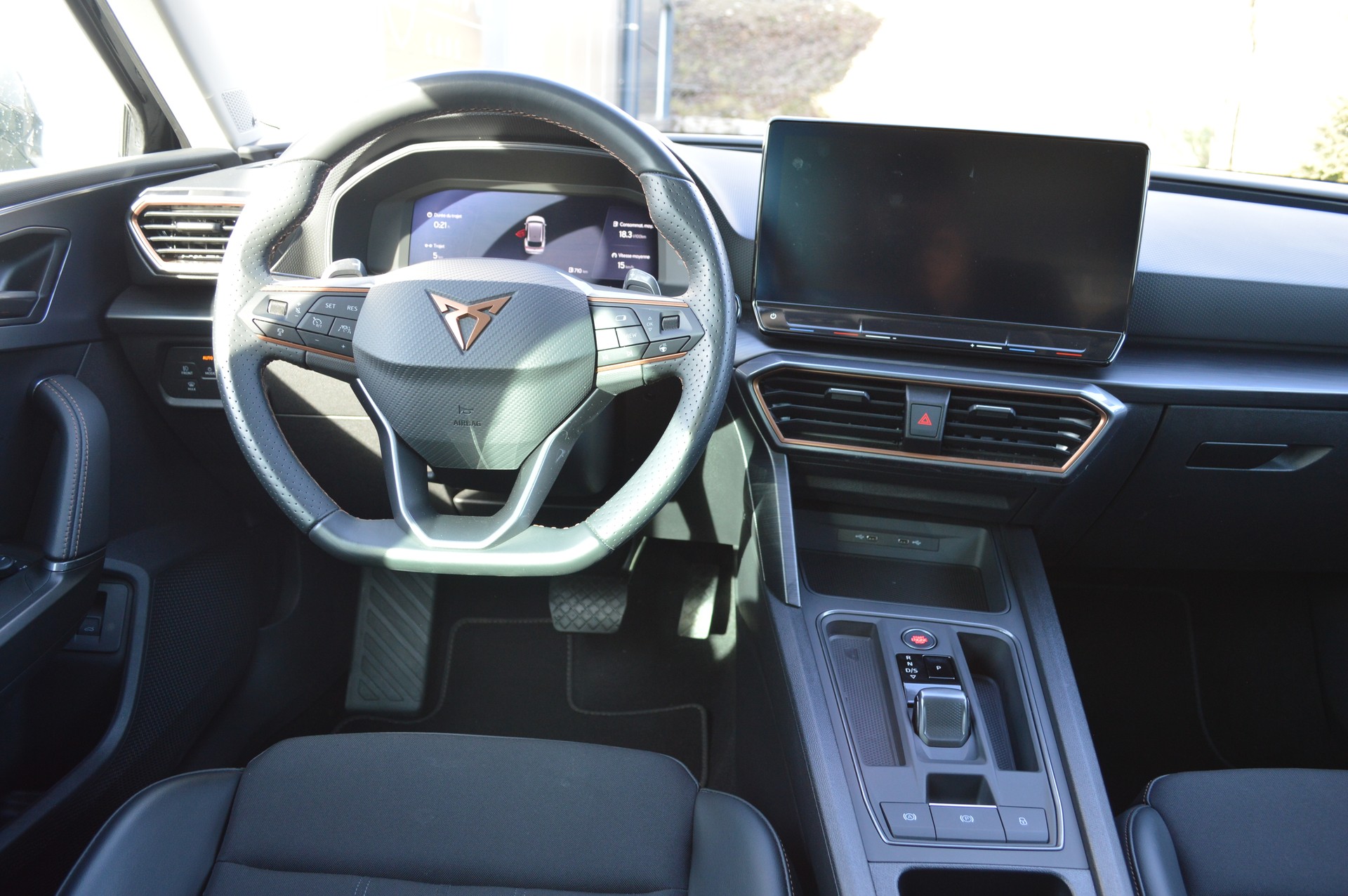 CUPRA LEON ST 2.0 TSI DSG-image-16