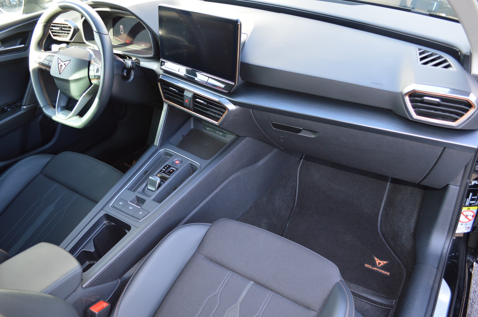 CUPRA LEON ST 2.0 TSI DSG-image-13