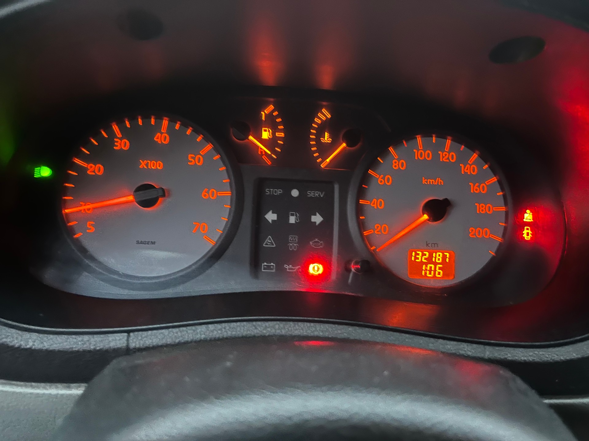 RENAULT Kangoo 1.6 16V Privilège 4x4-image-4