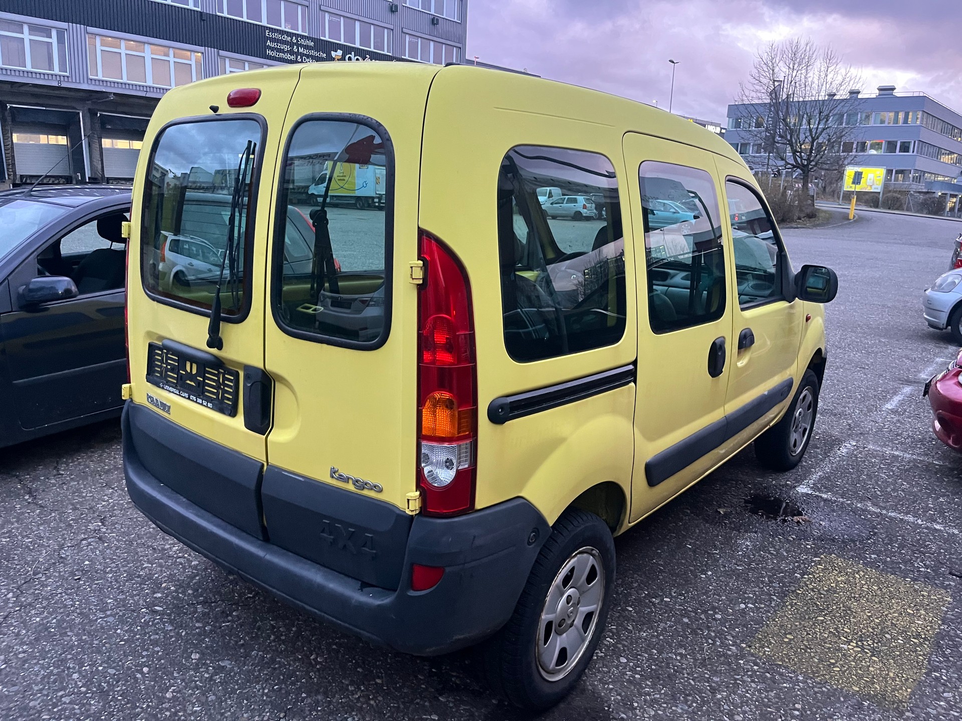 RENAULT Kangoo 1.6 16V Privilège 4x4-image-2