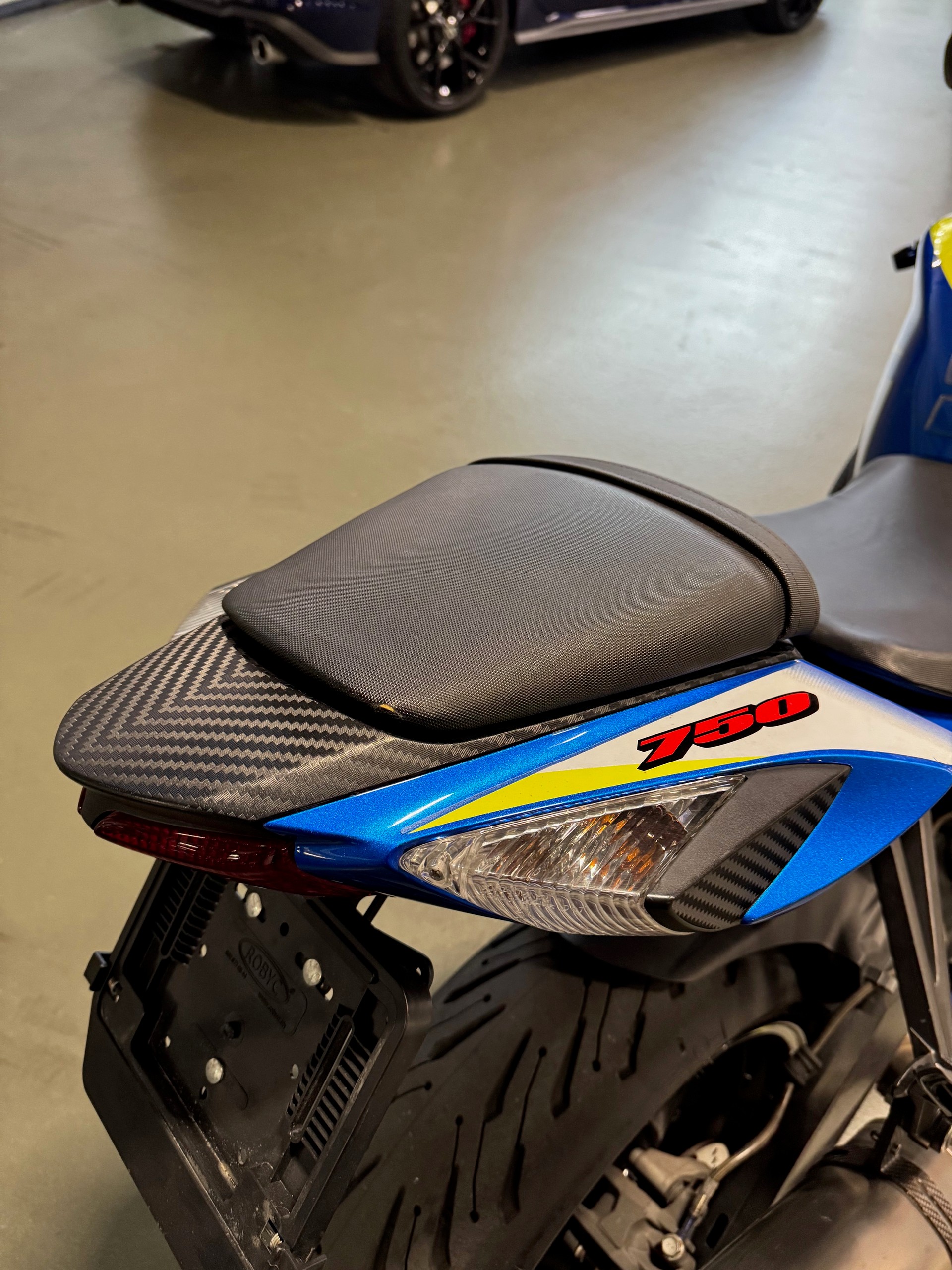 SUZUKI GSX-R 750 L4-image-6