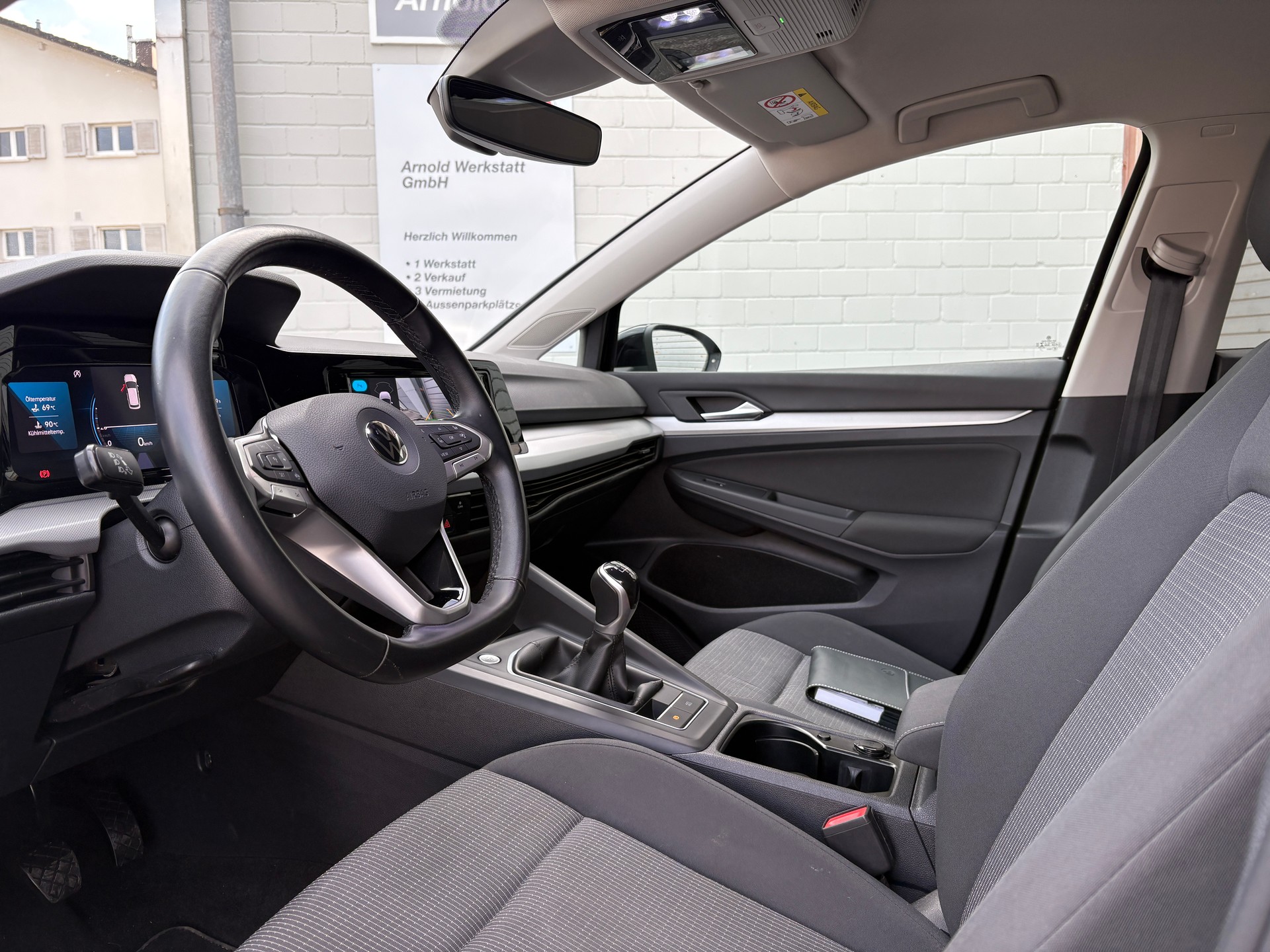 VW Golf Variant 1.0 TSI Value-image-6
