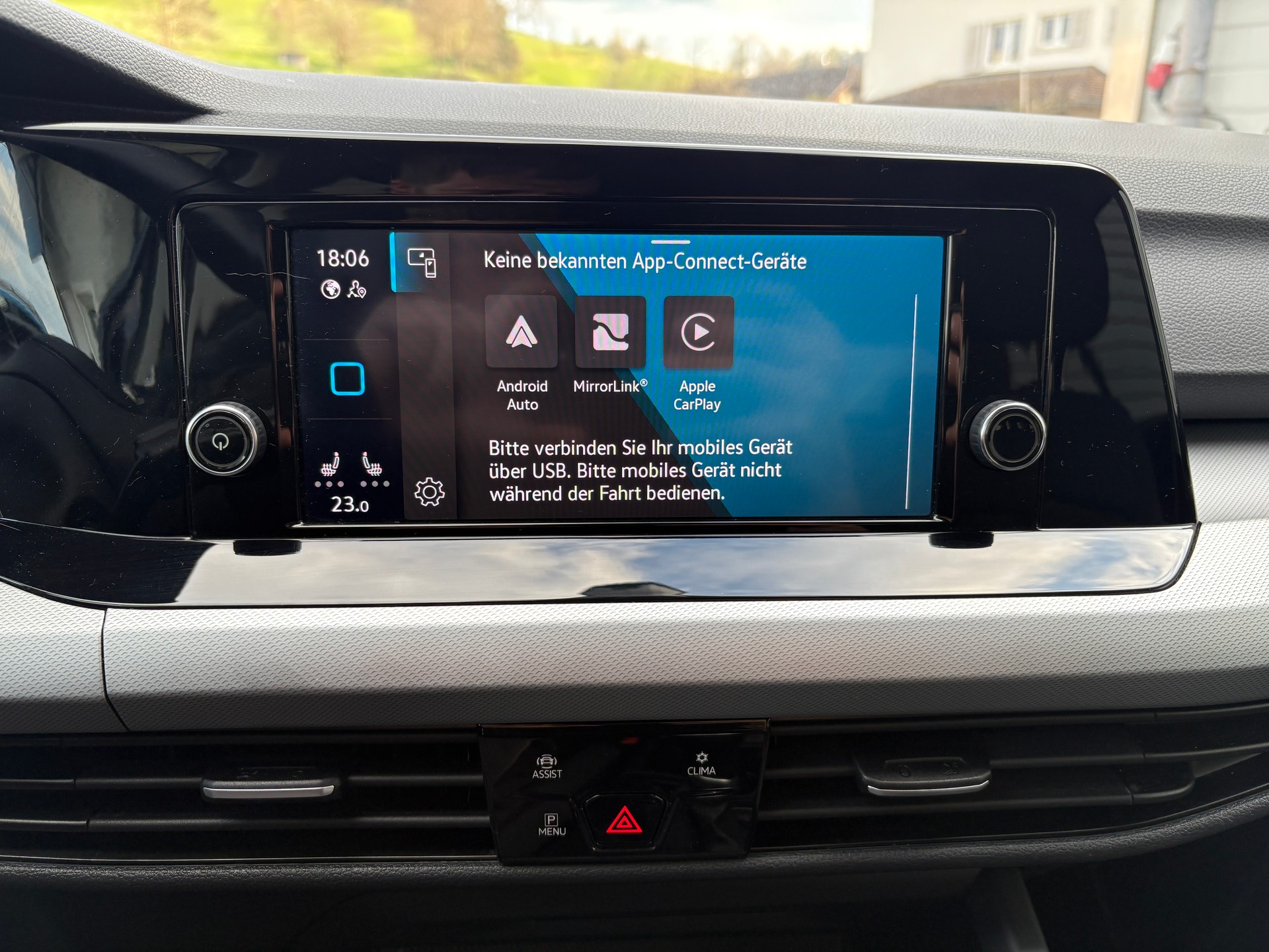 VW Golf Variant 1.0 TSI Value-image-9
