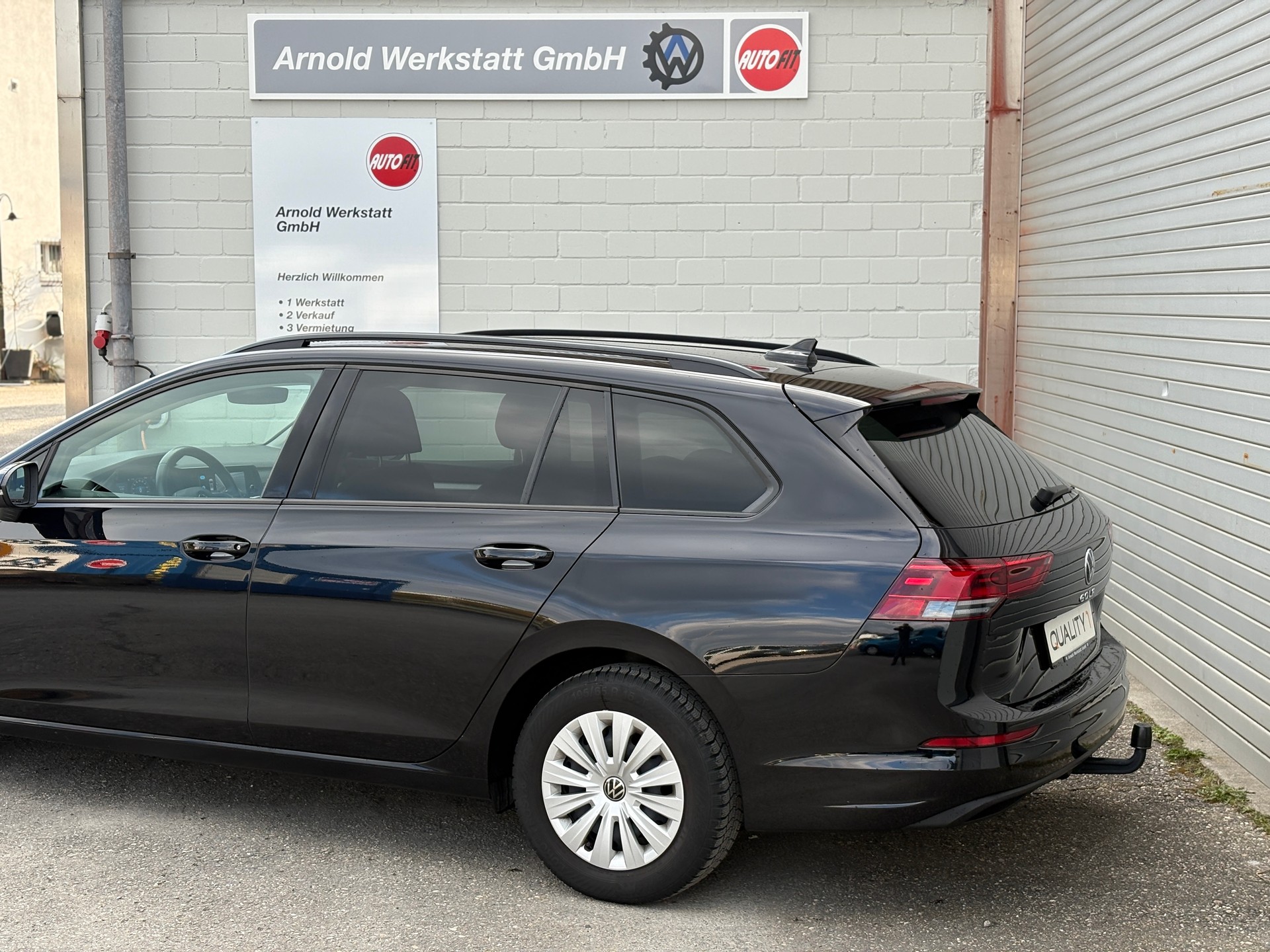 VW Golf Variant 1.0 TSI Value-image-2