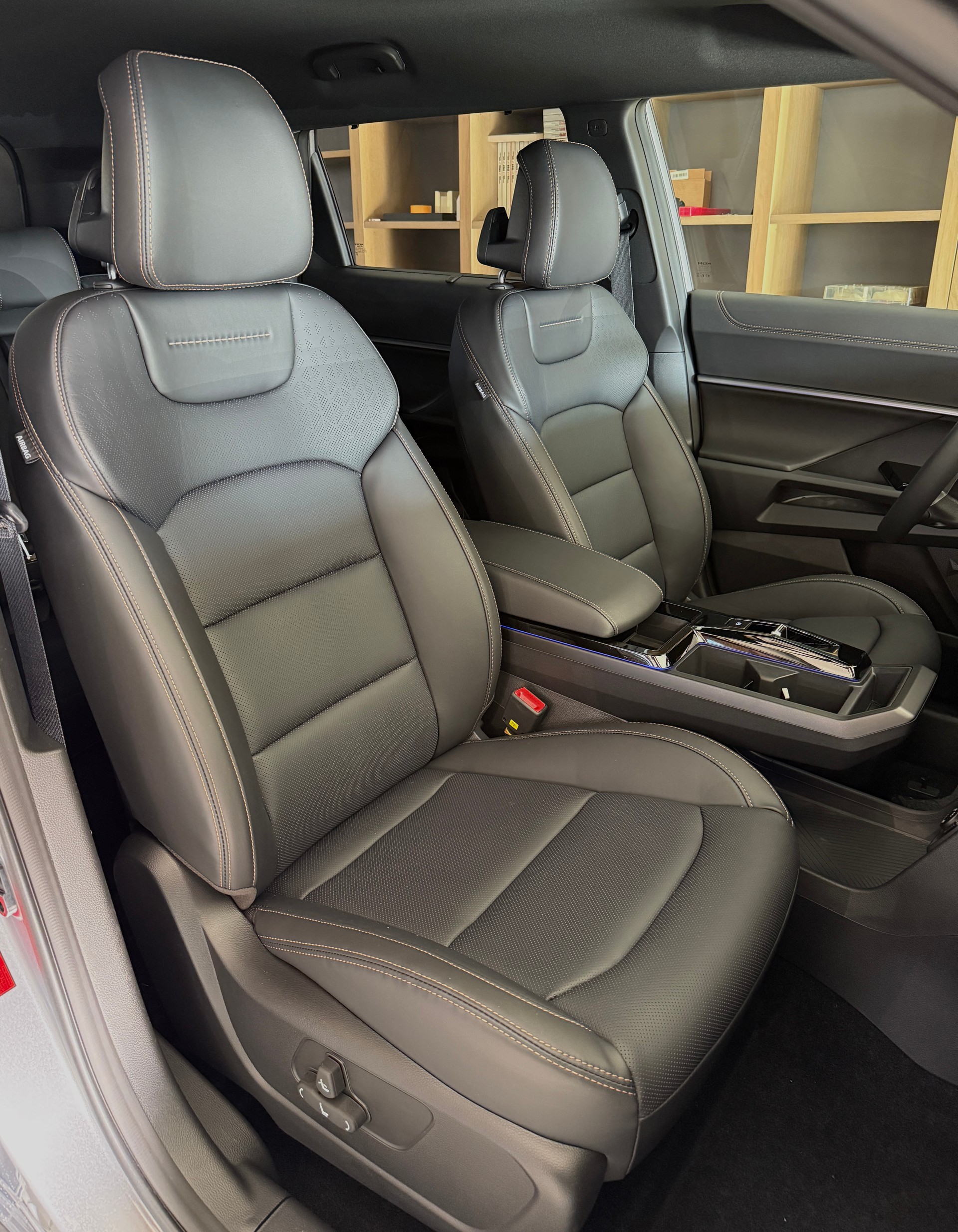 KGM-SsangYong Torres 1.5 TGDI Hybrid Titanium AT-image-11