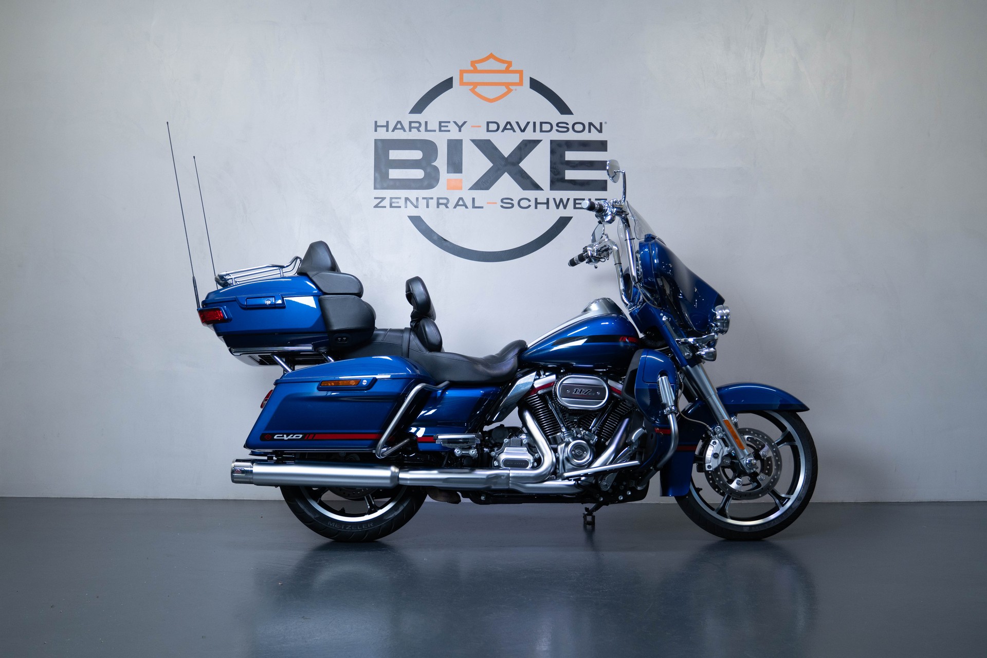 HARLEY-DAVIDSON FLHTKSE Electra Glide Ultra Limited 117 CVO-image-0