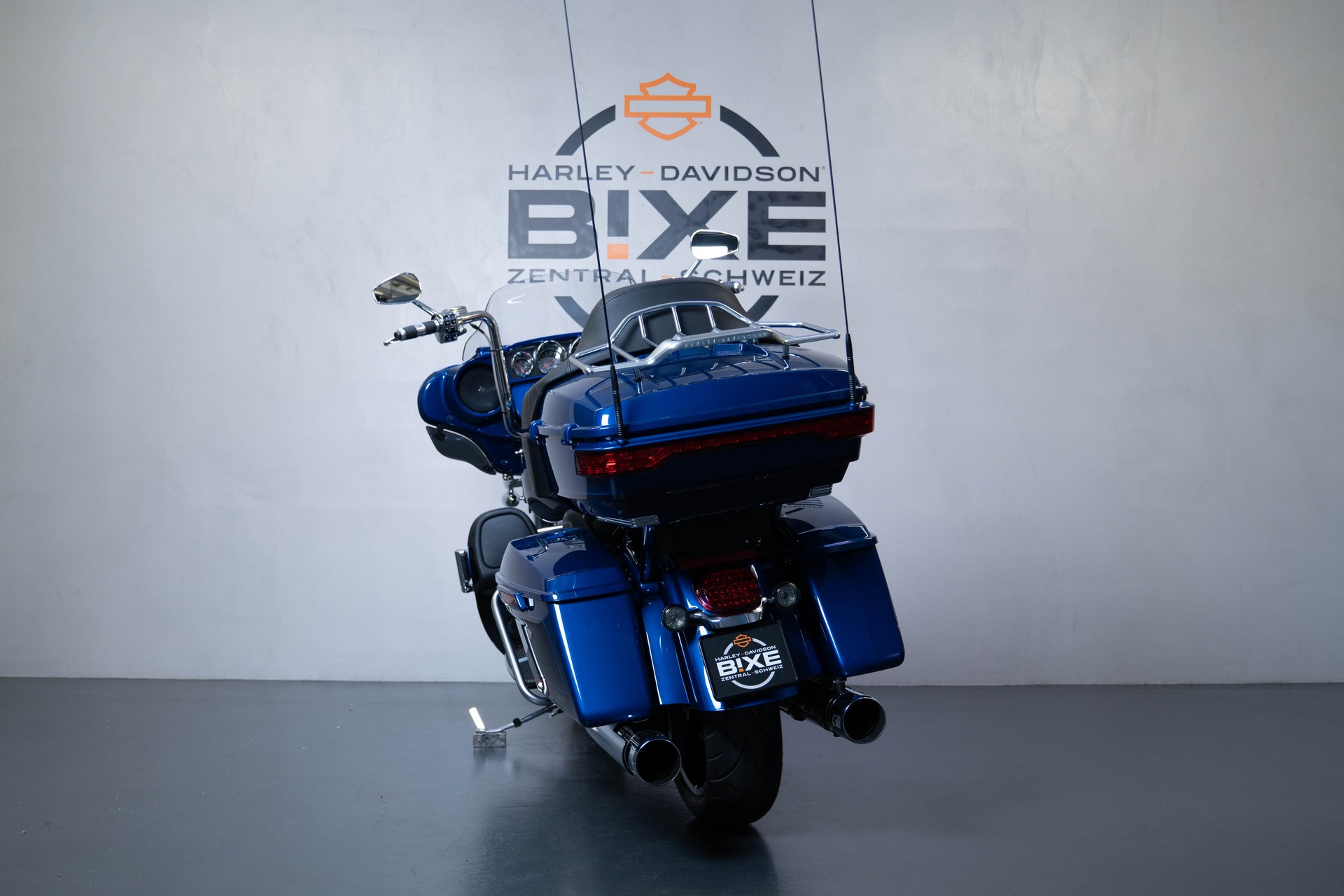 HARLEY-DAVIDSON FLHTKSE Electra Glide Ultra Limited 117 CVO-image-3