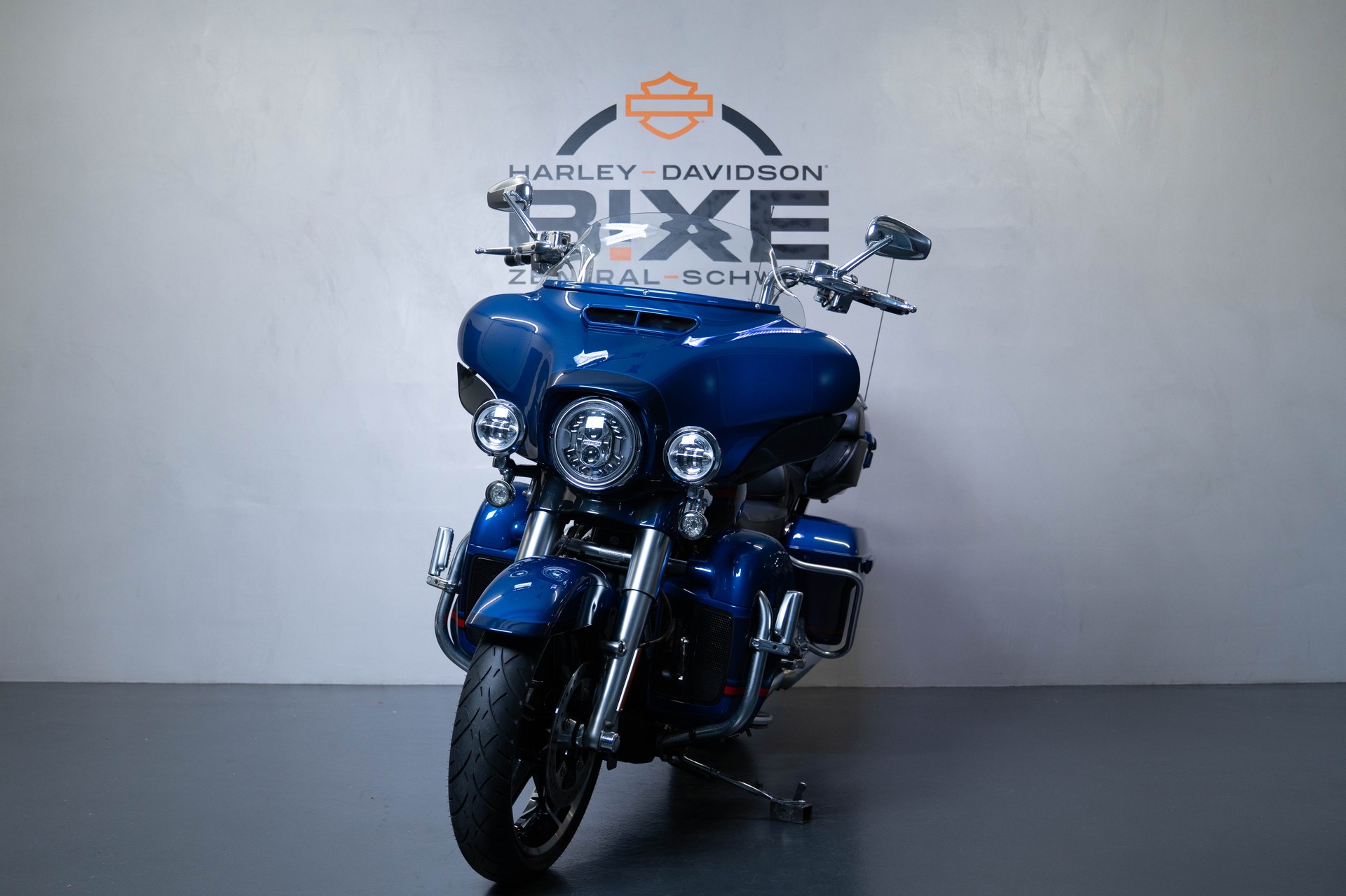 HARLEY-DAVIDSON FLHTKSE Electra Glide Ultra Limited 117 CVO-image-2