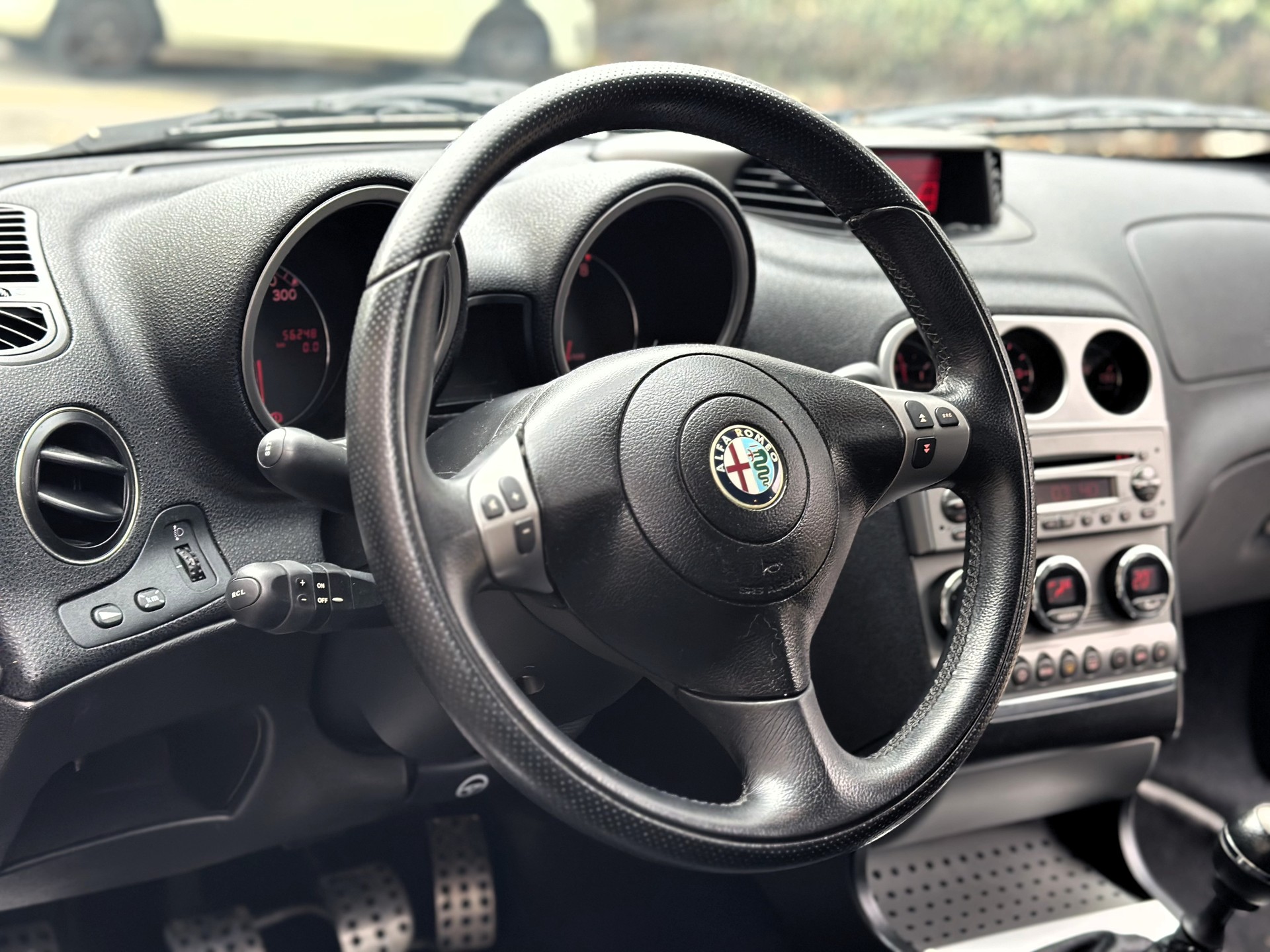 ALFA ROMEO 156 3.2 V6 GTA-image-8