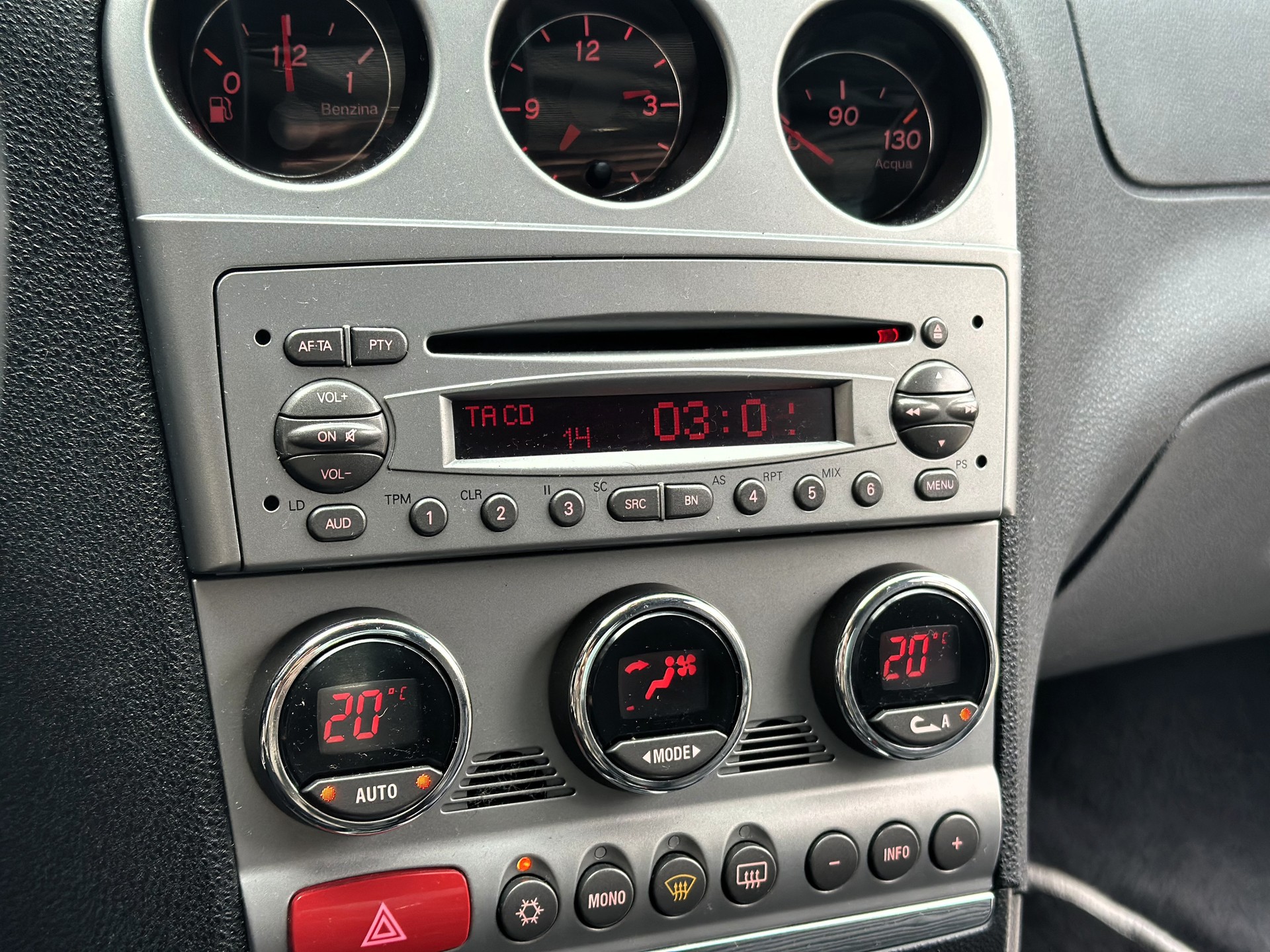 ALFA ROMEO 156 3.2 V6 GTA-image-14