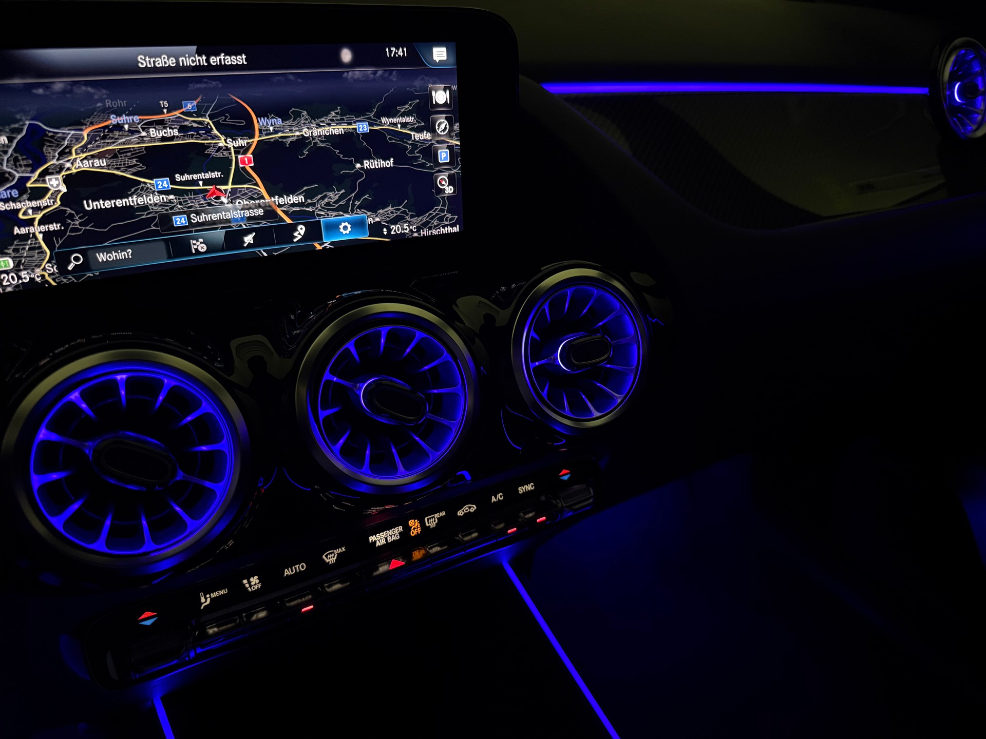 MERCEDES-BENZ B 200 AMG Line 7G-DCT-image-17