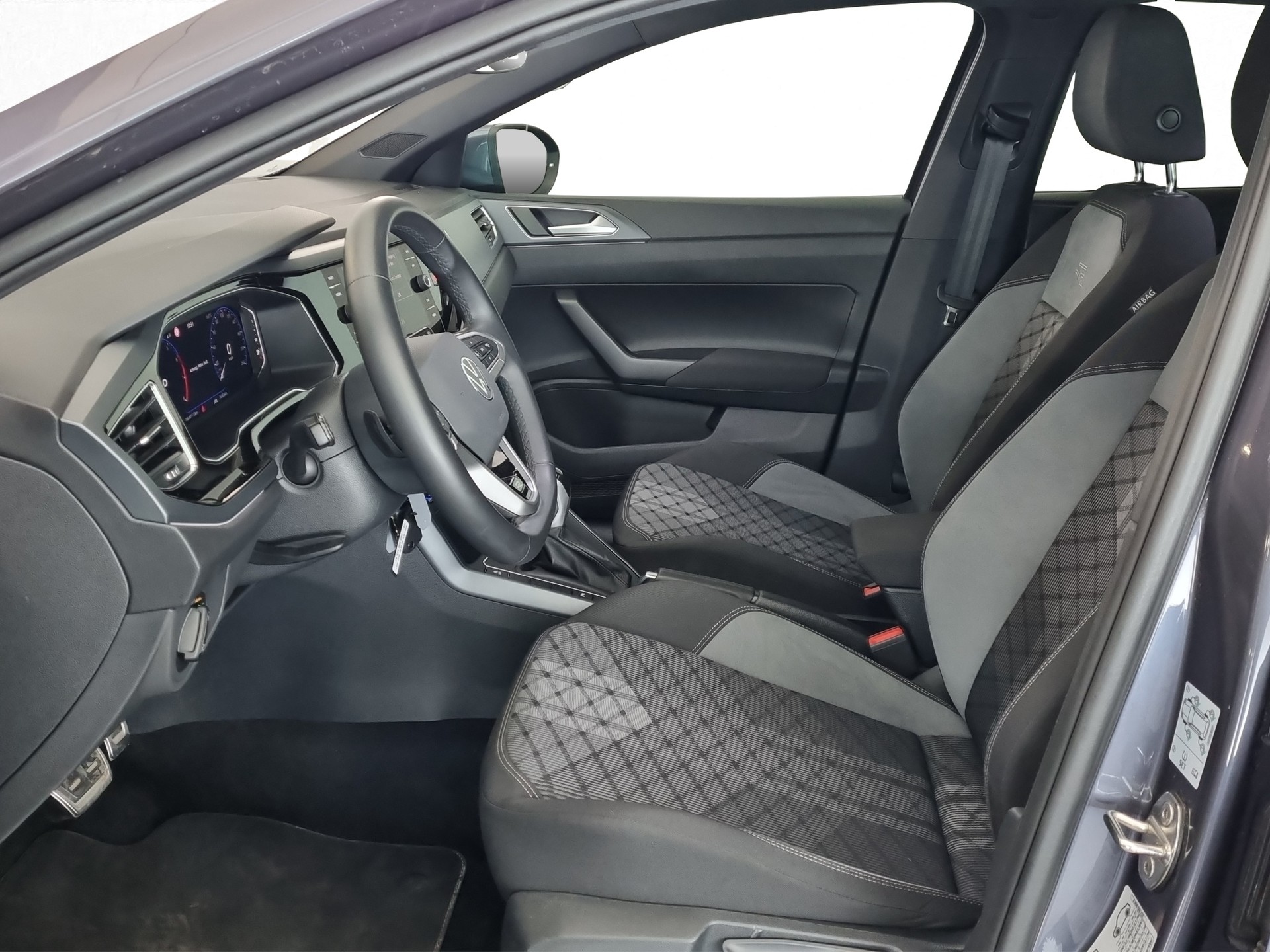 VW Taigo 1.5 TSI R-Line DSG-image-4