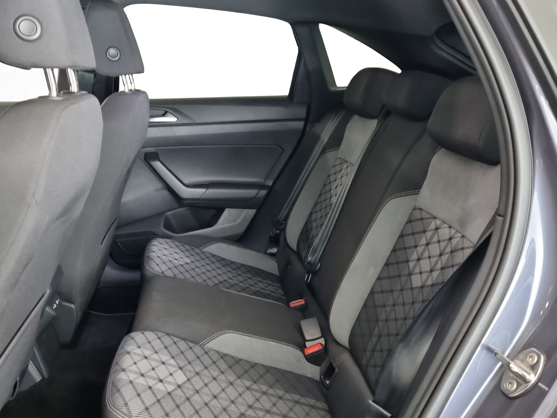VW Taigo 1.5 TSI R-Line DSG-image-5