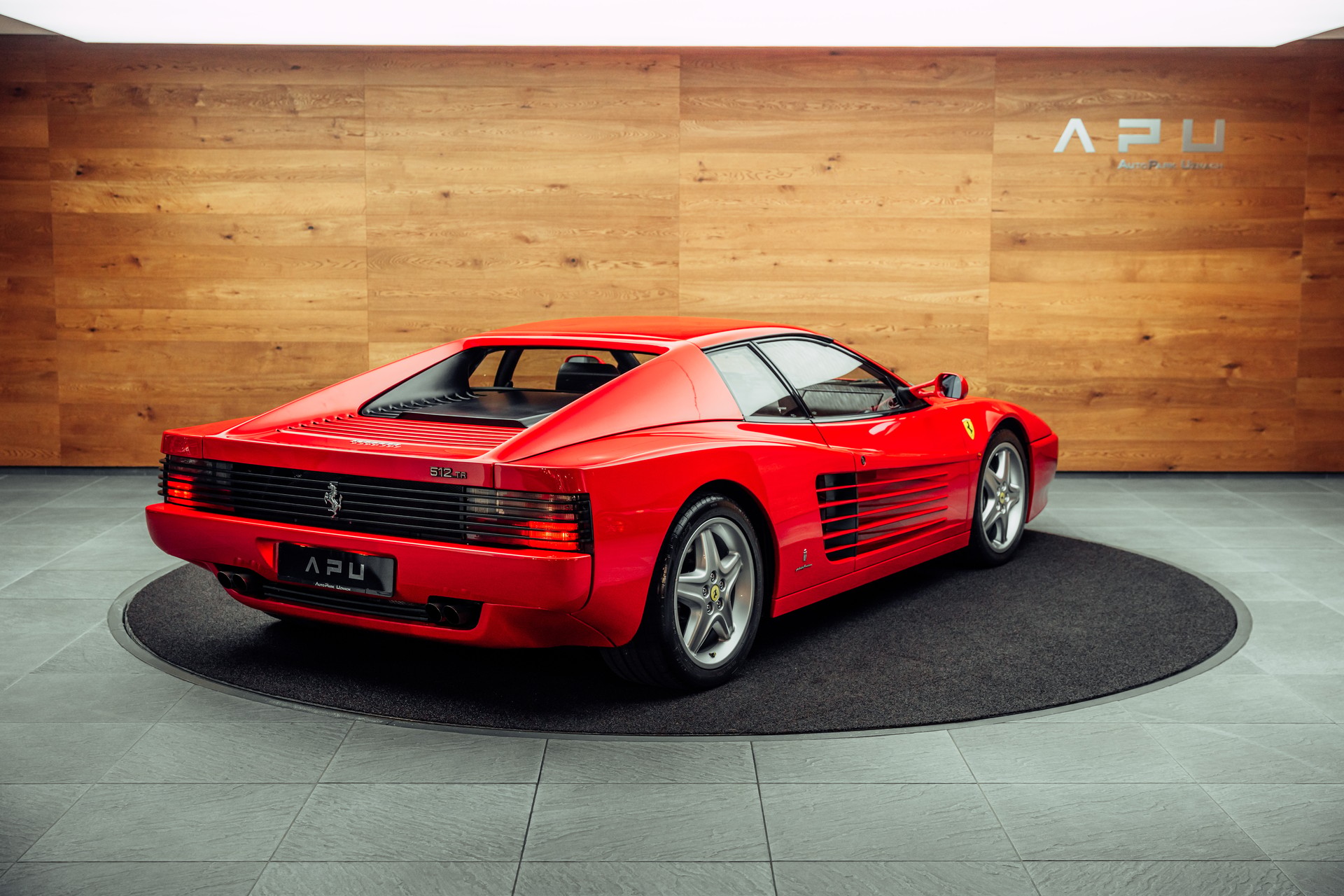 FERRARI 512 TR-showroom-element-1