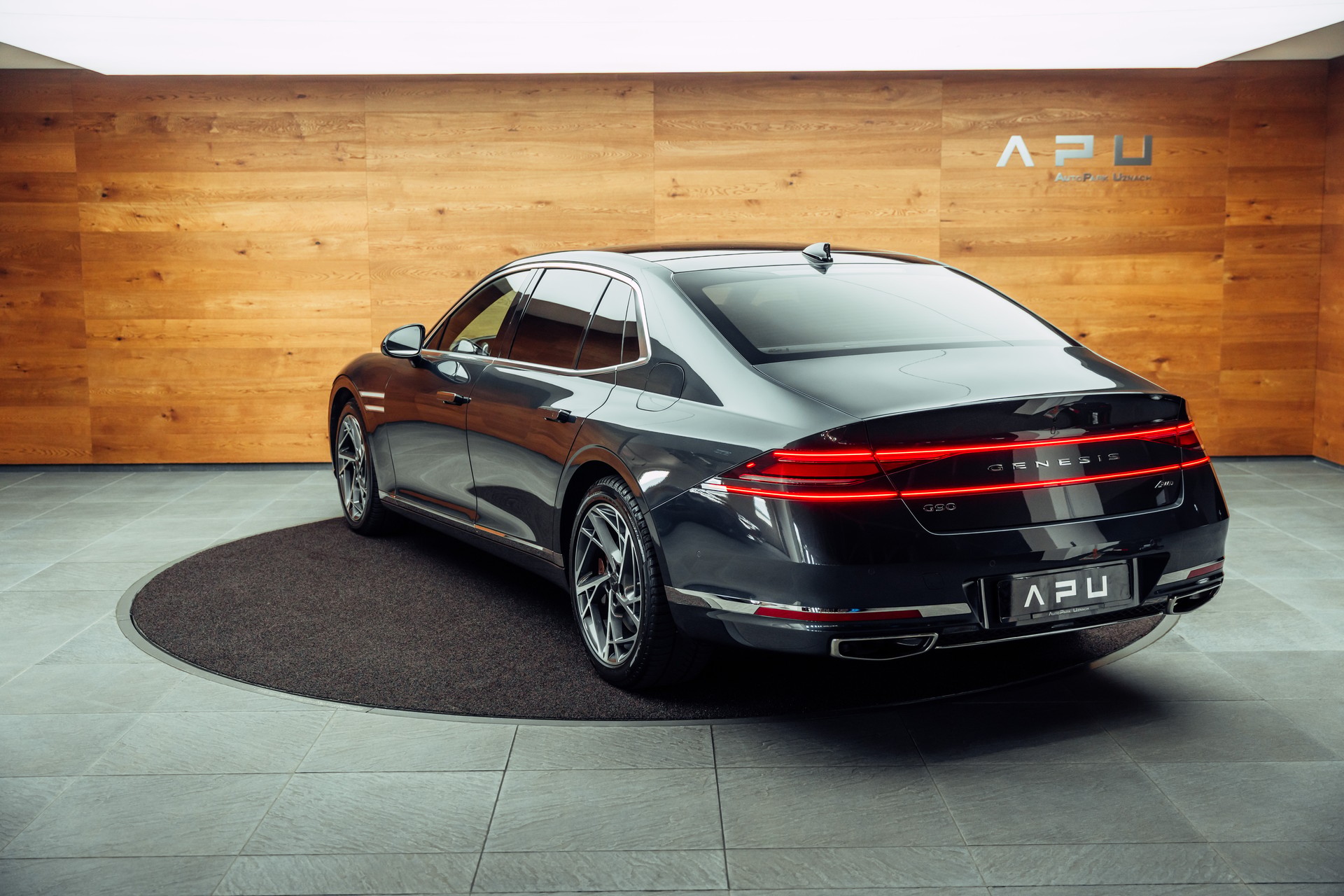 GENESIS G90 Luxury Plus AWD-showroom-element-2