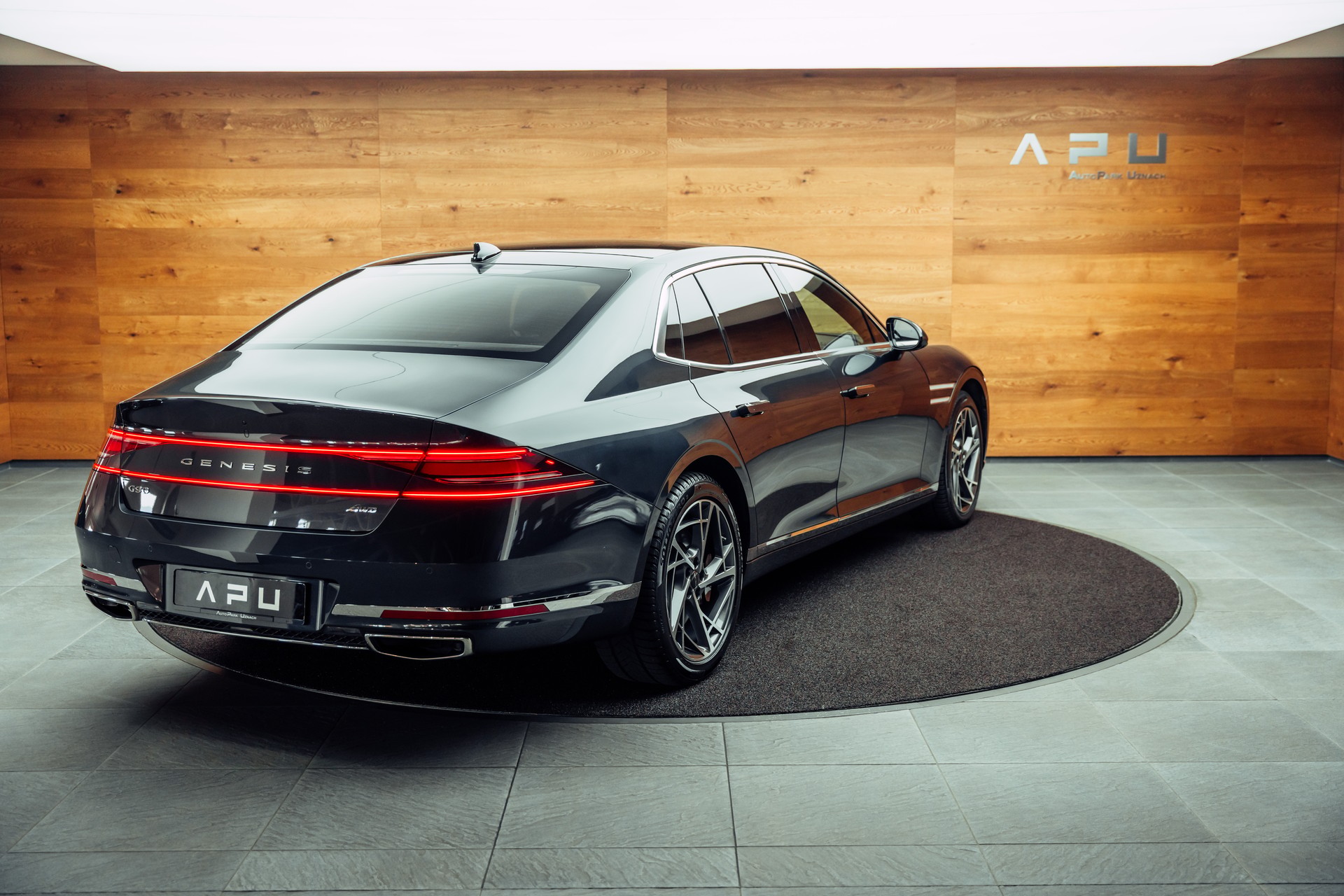 GENESIS G90 Luxury Plus AWD-showroom-element-1
