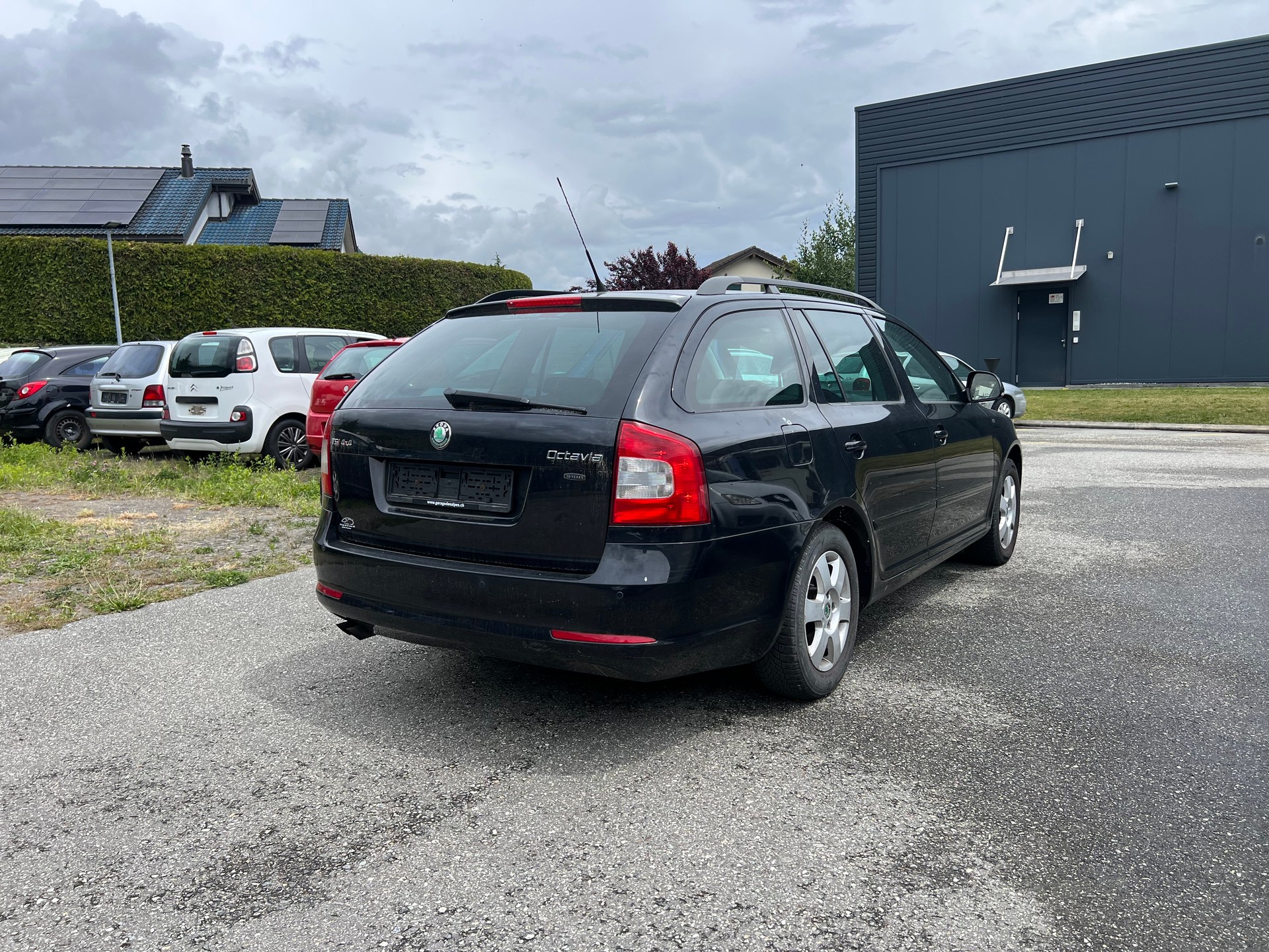SKODA Octavia Combi 1.8 TSI 50Years 4x4-image-4