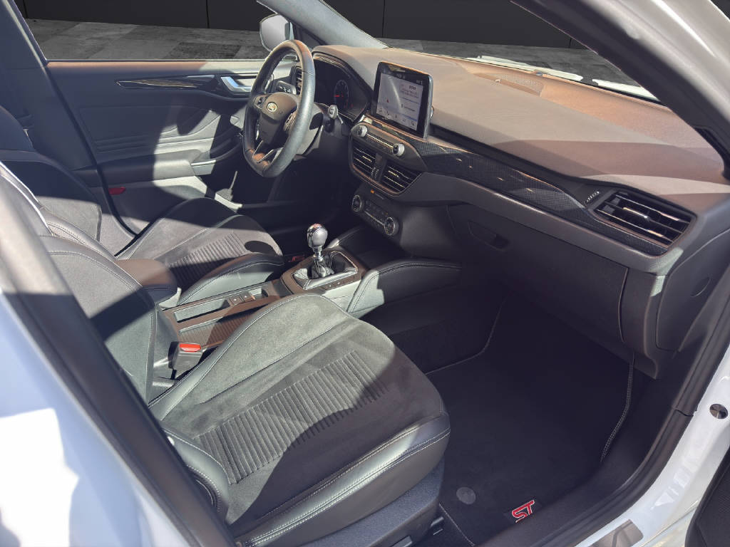 FORD Focus 2.3 EcoB ST-image-18