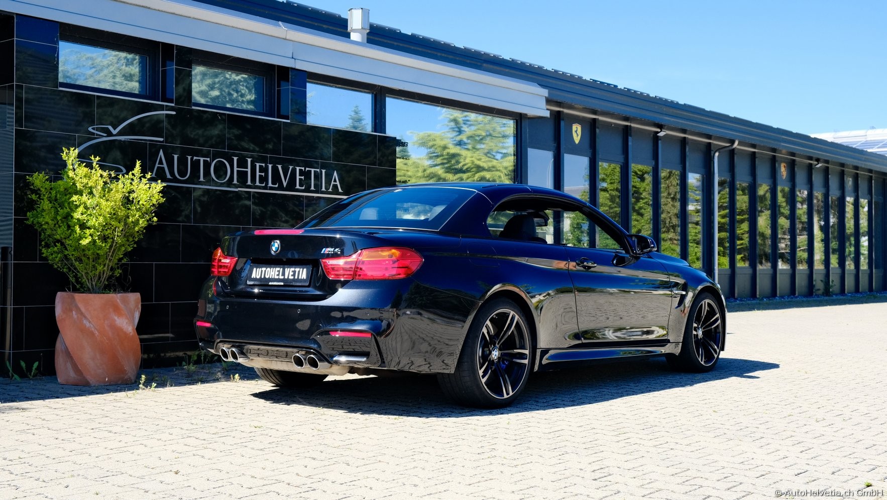 BMW M4 Cabriolet DKG-image-4
