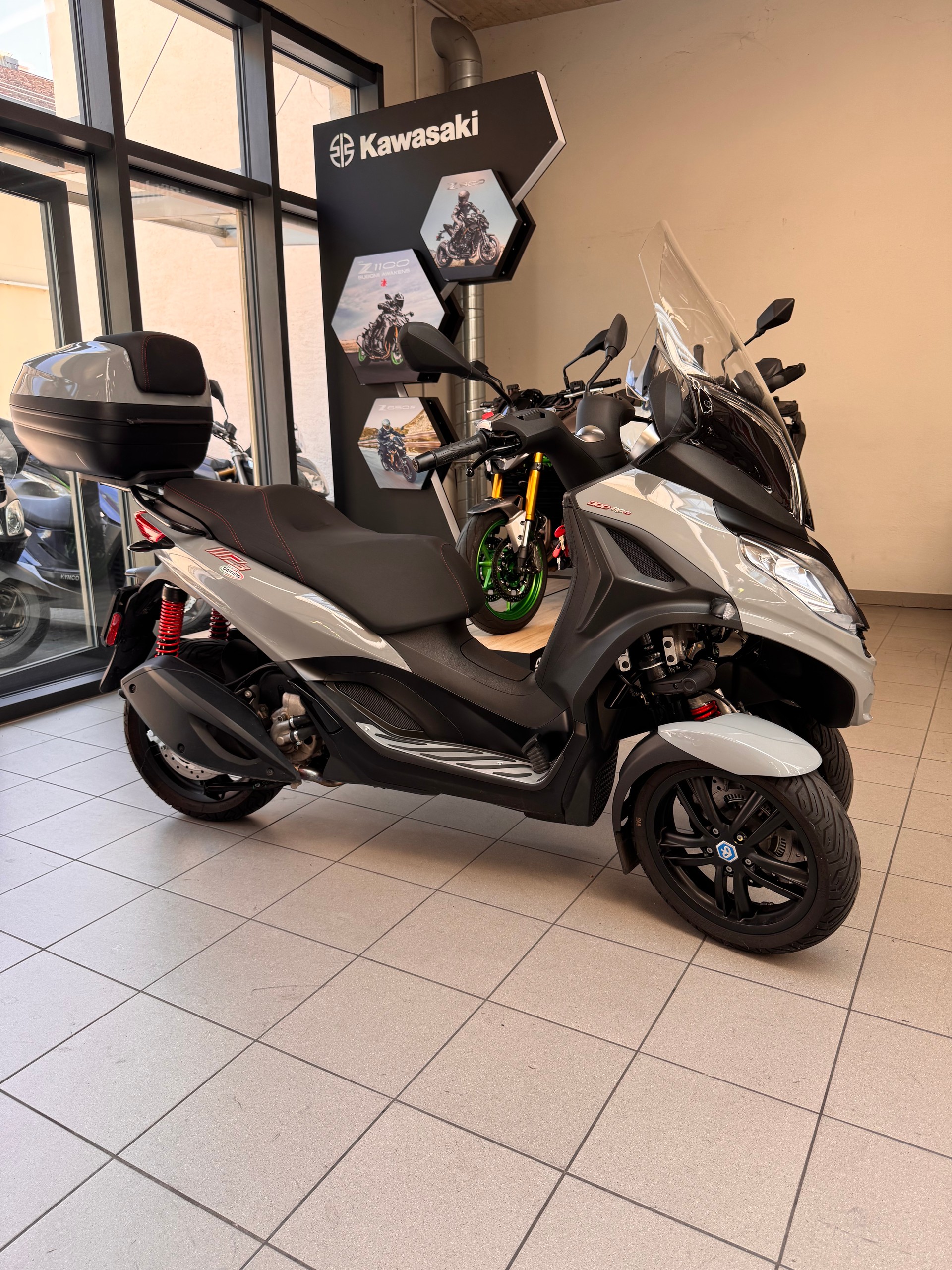 PIAGGIO MP3 300 Sport-image-0