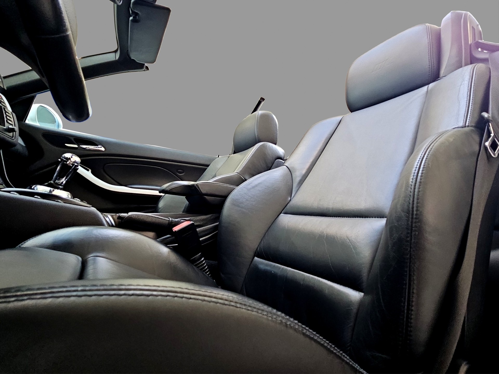BMW M3 Cabriolet-image-13