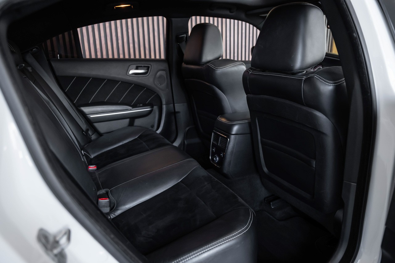 DODGE Charger SRT8-image-20