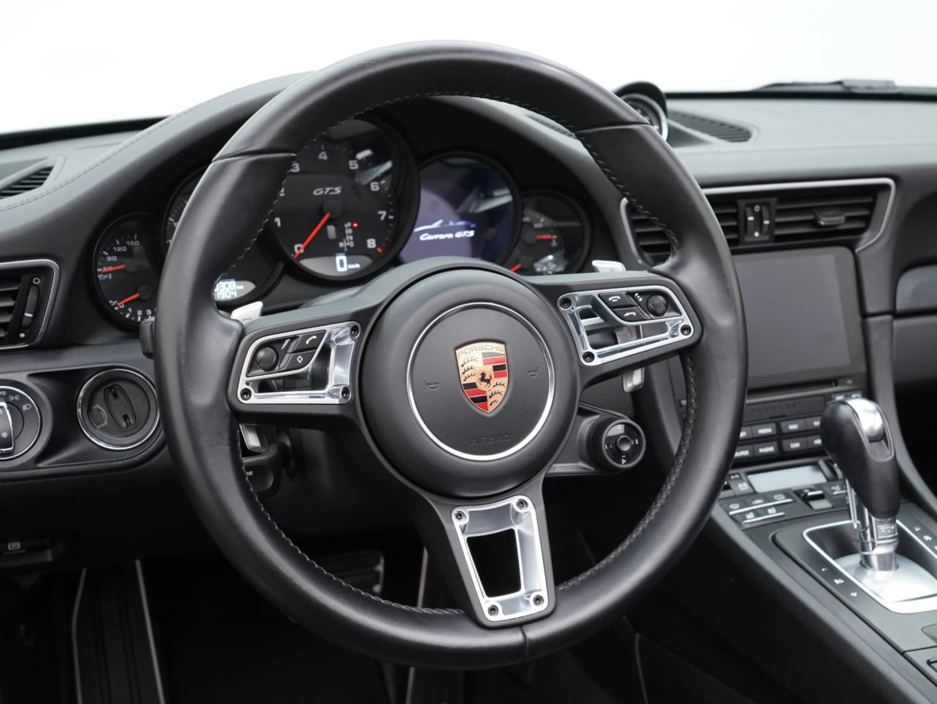 PORSCHE 911 Carrera GTS Cabriolet-image-15