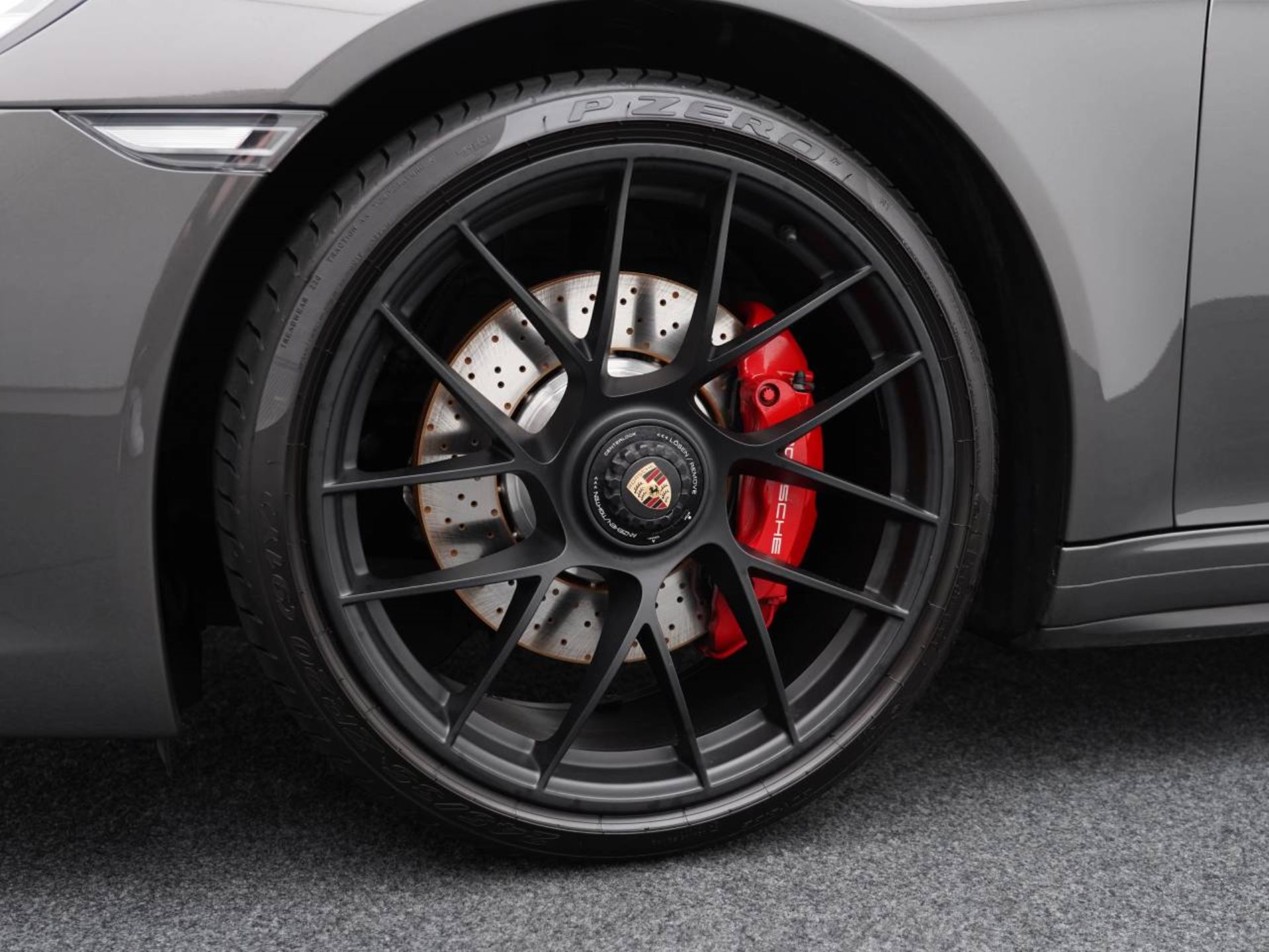 PORSCHE 911 Carrera GTS Cabriolet-image-10